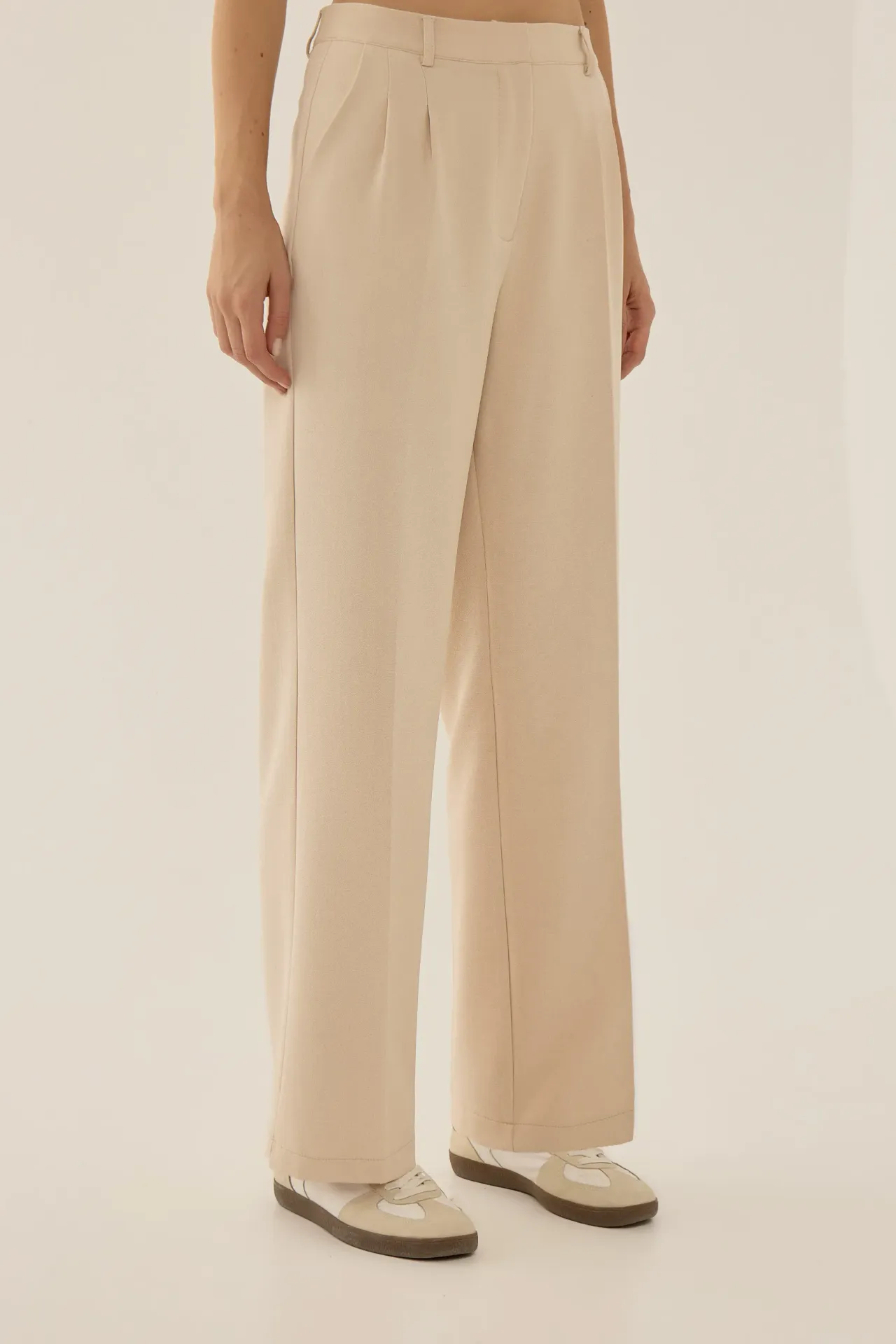 Mid Waist Pleated Straight Fit Pants