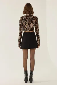 black-image-4
