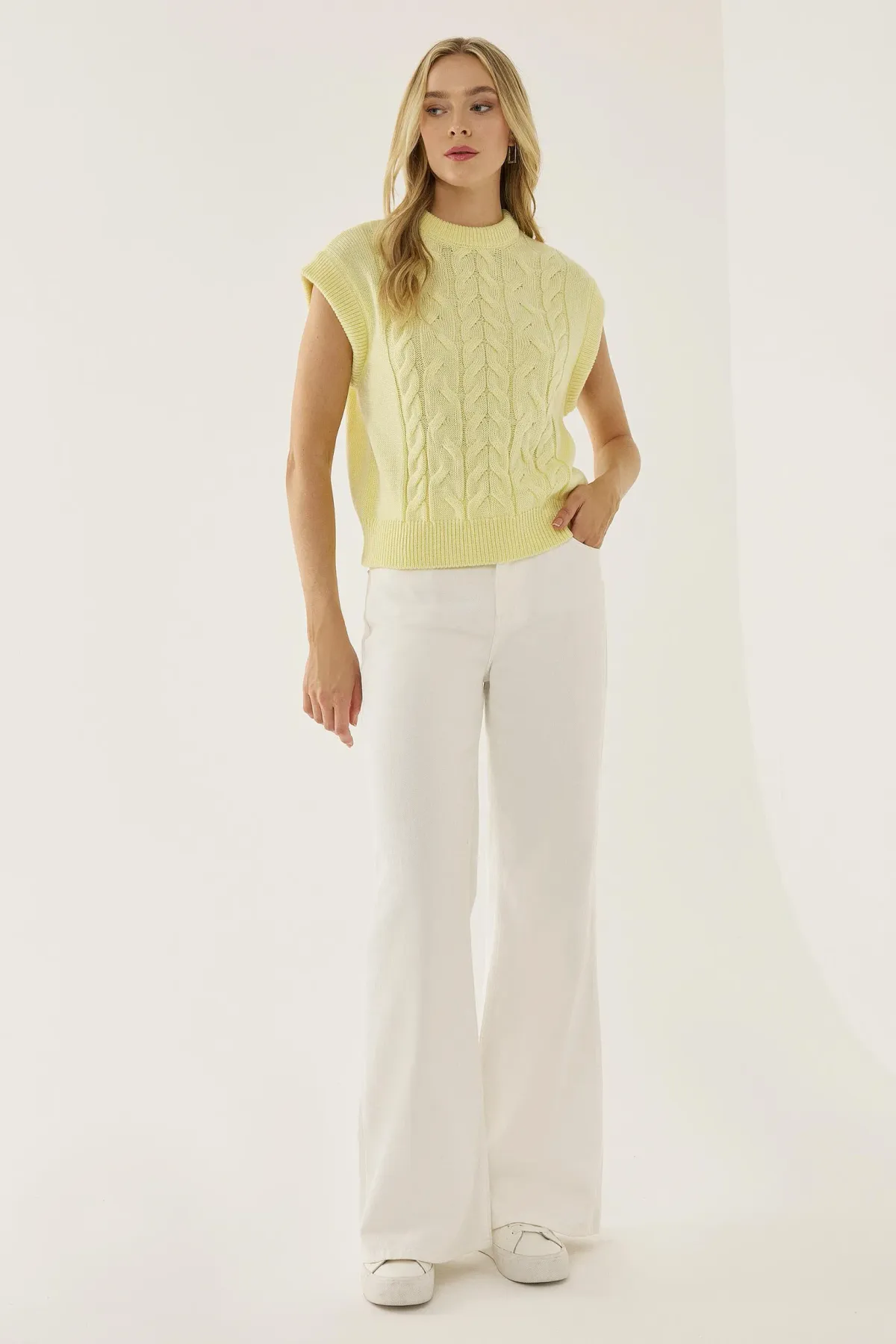 Hair Braid Pattern Sweater Vest 2