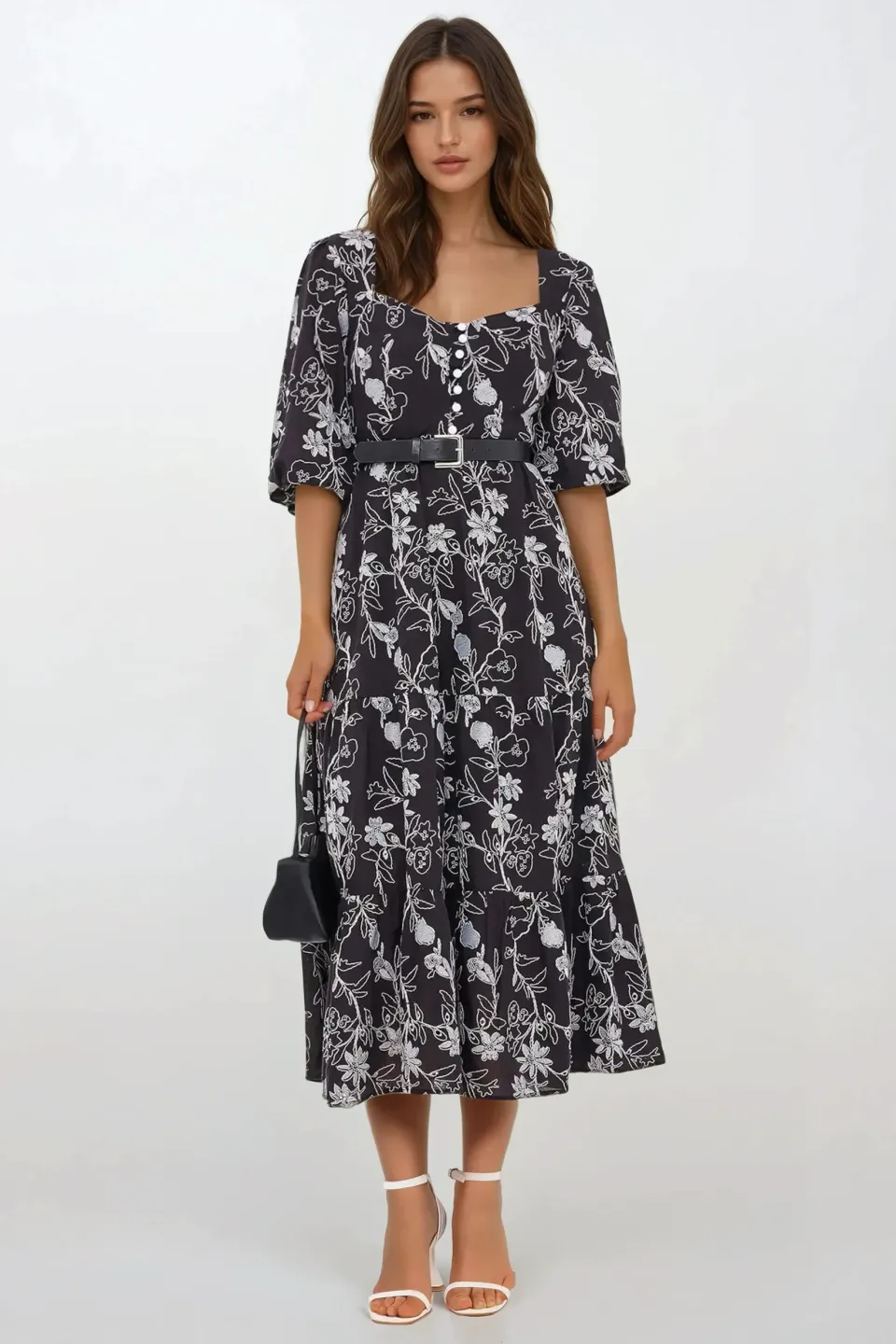 Embroidered Sweetheart Neck Tiered Maxi Dress with a Puff Sleeves