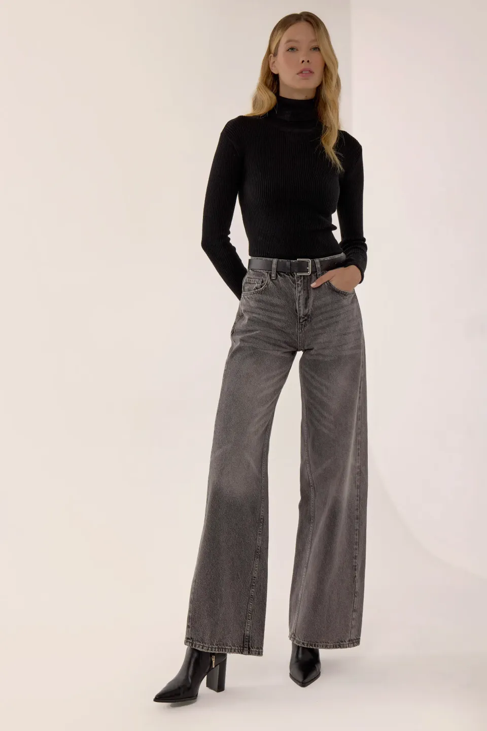 Washed Effect Wide Leg Jeans