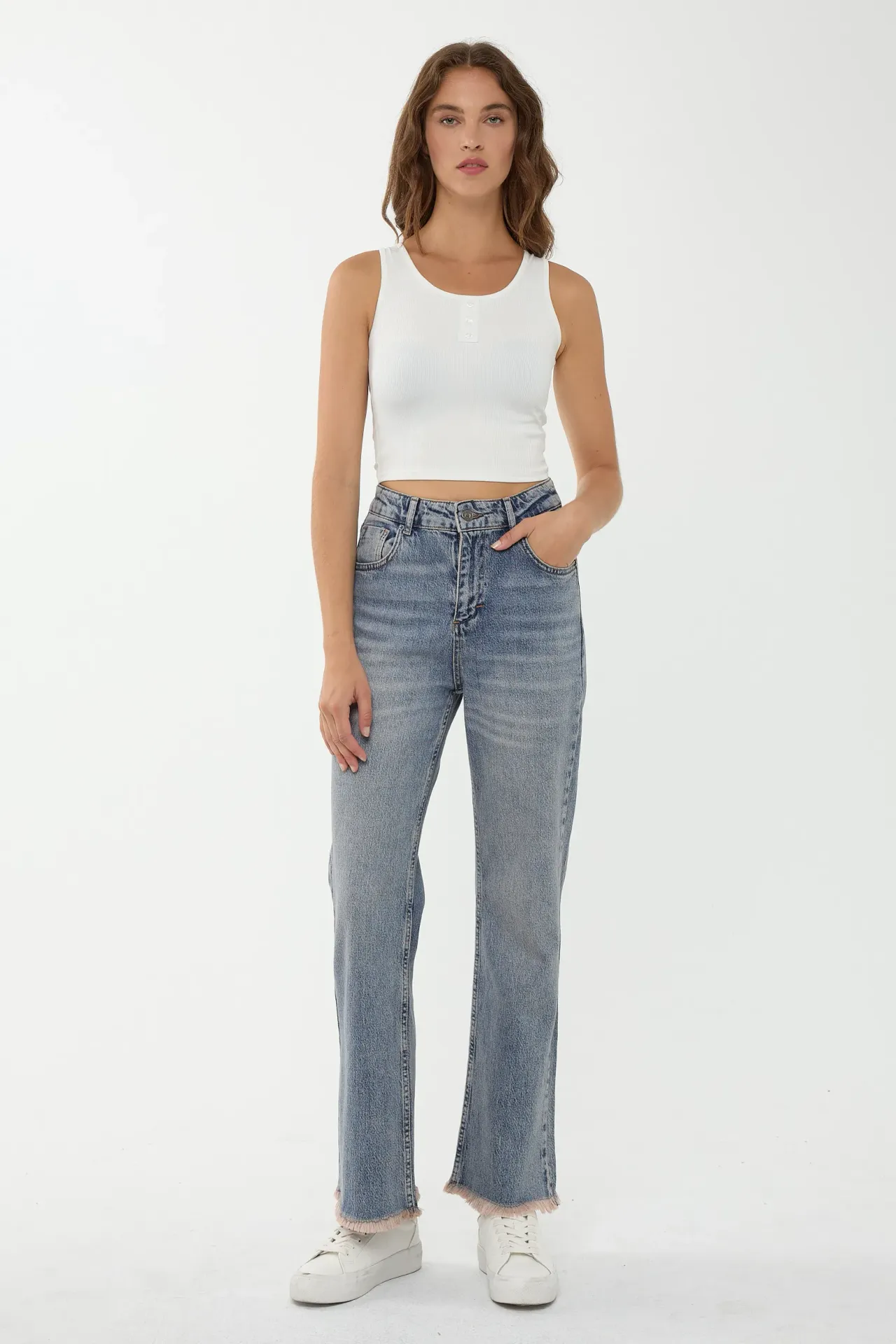 Basic Button Detailed Crop Top