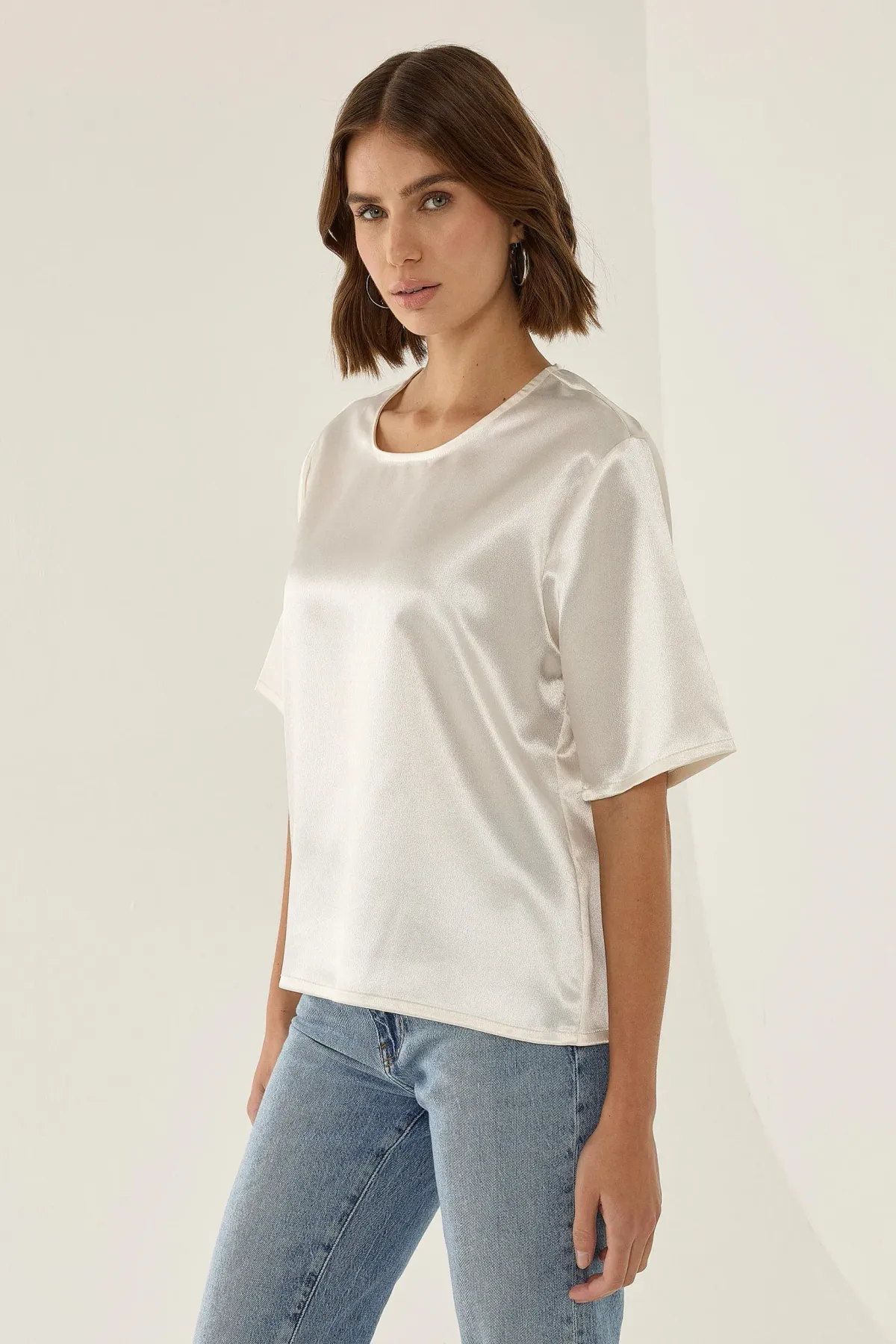 Satin Crew Neck Short Sleeve Blouse 3