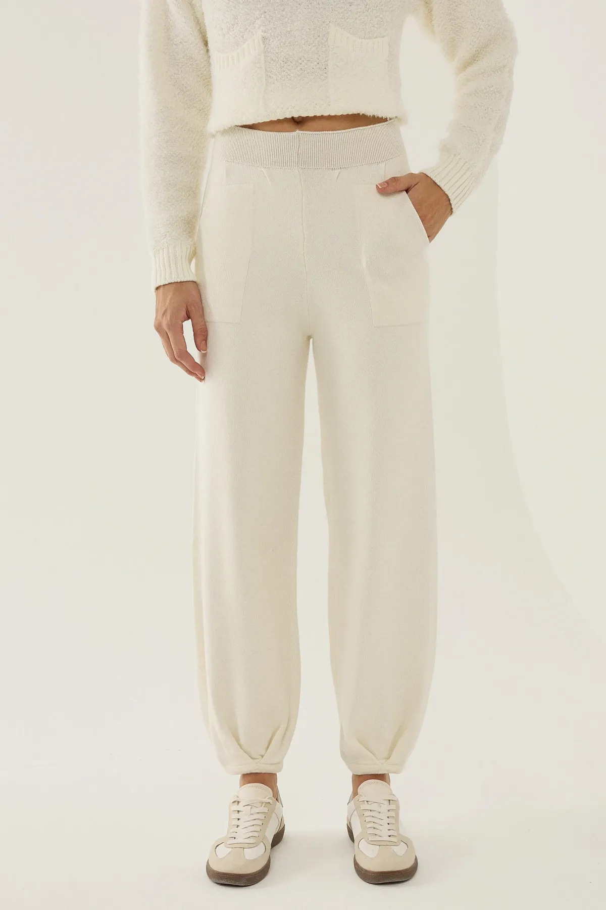 High Waist Knitted Jogger Pants 2