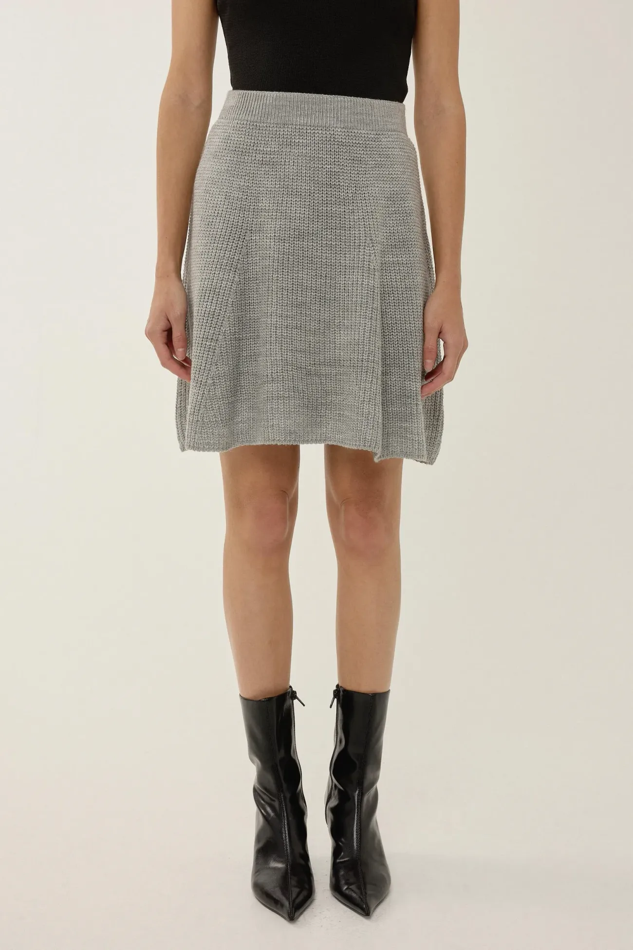 Knit Mini Skirt 2