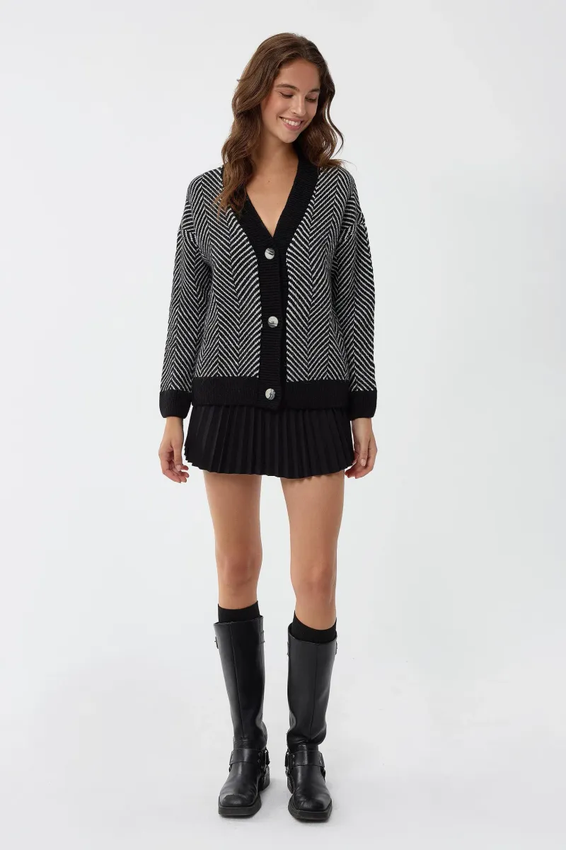 Oversized Striped V-Neck Cardigan 2