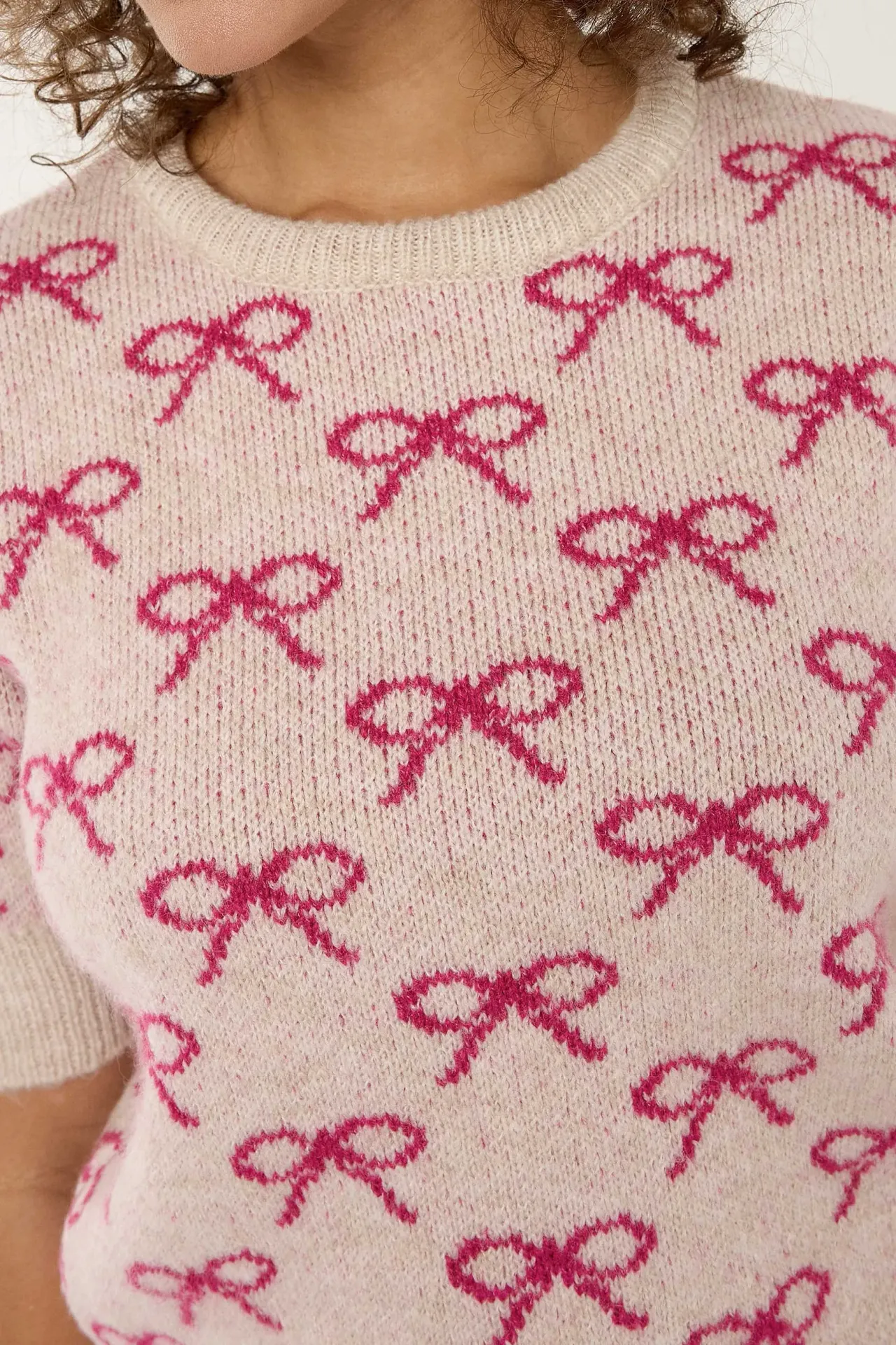 Bow Patterned Short Sleeve Sweater