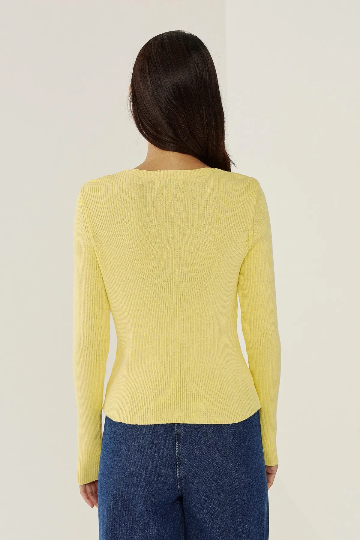 V-Neck Buttoned Knit Cardigan 5