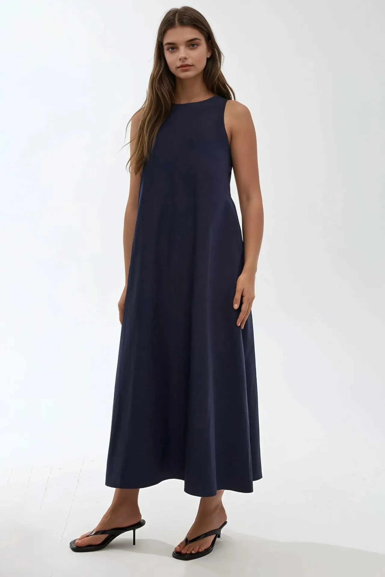 Crew Neck Sleeveless A-Form Maxi Dress