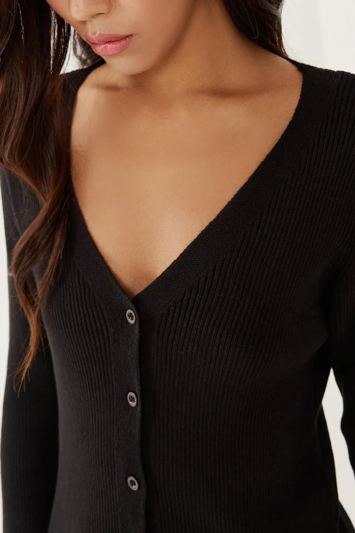 V-Neck Buttoned Knit Cardigan 4