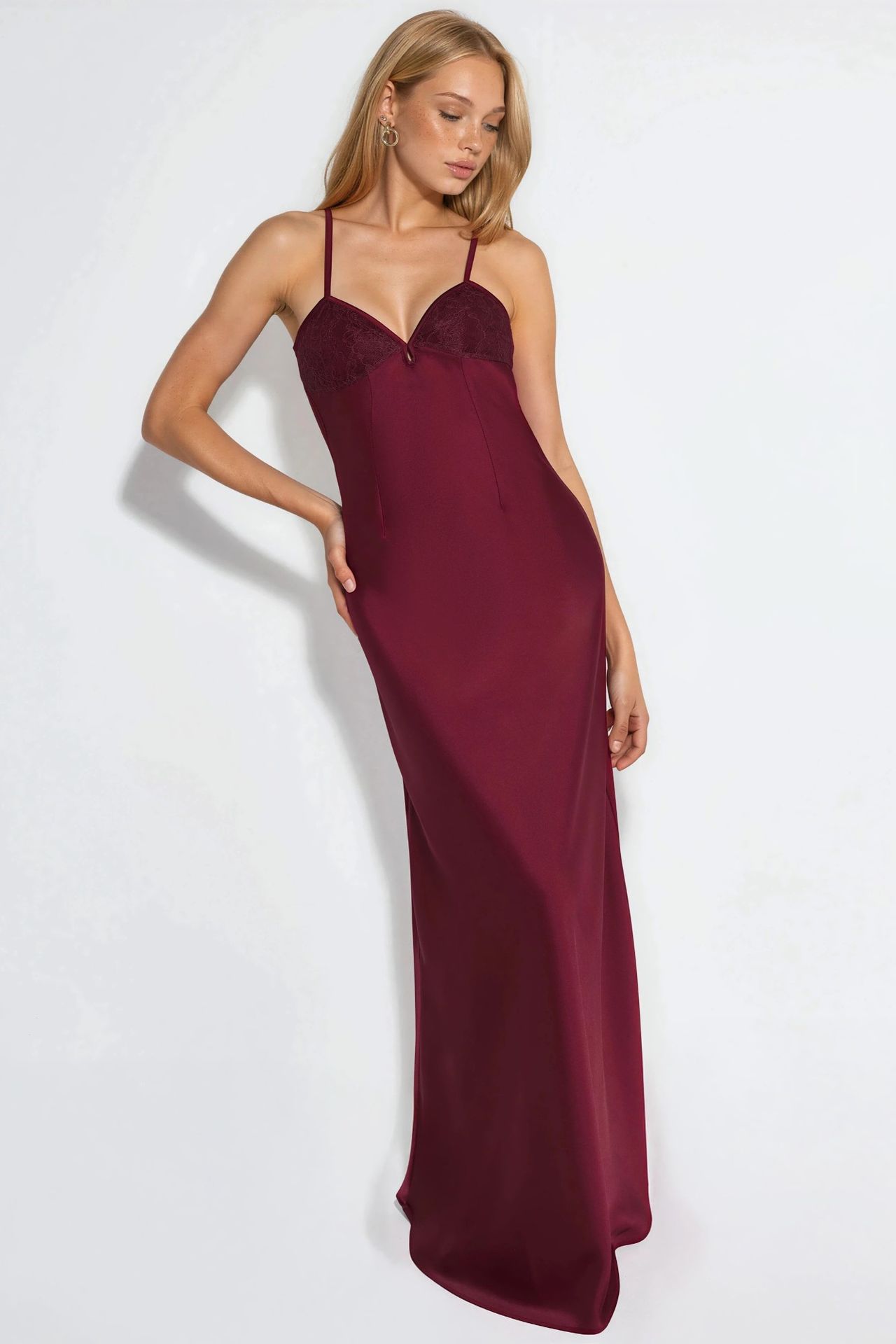 Heart Collar Lace Detail Maxi Dress 3