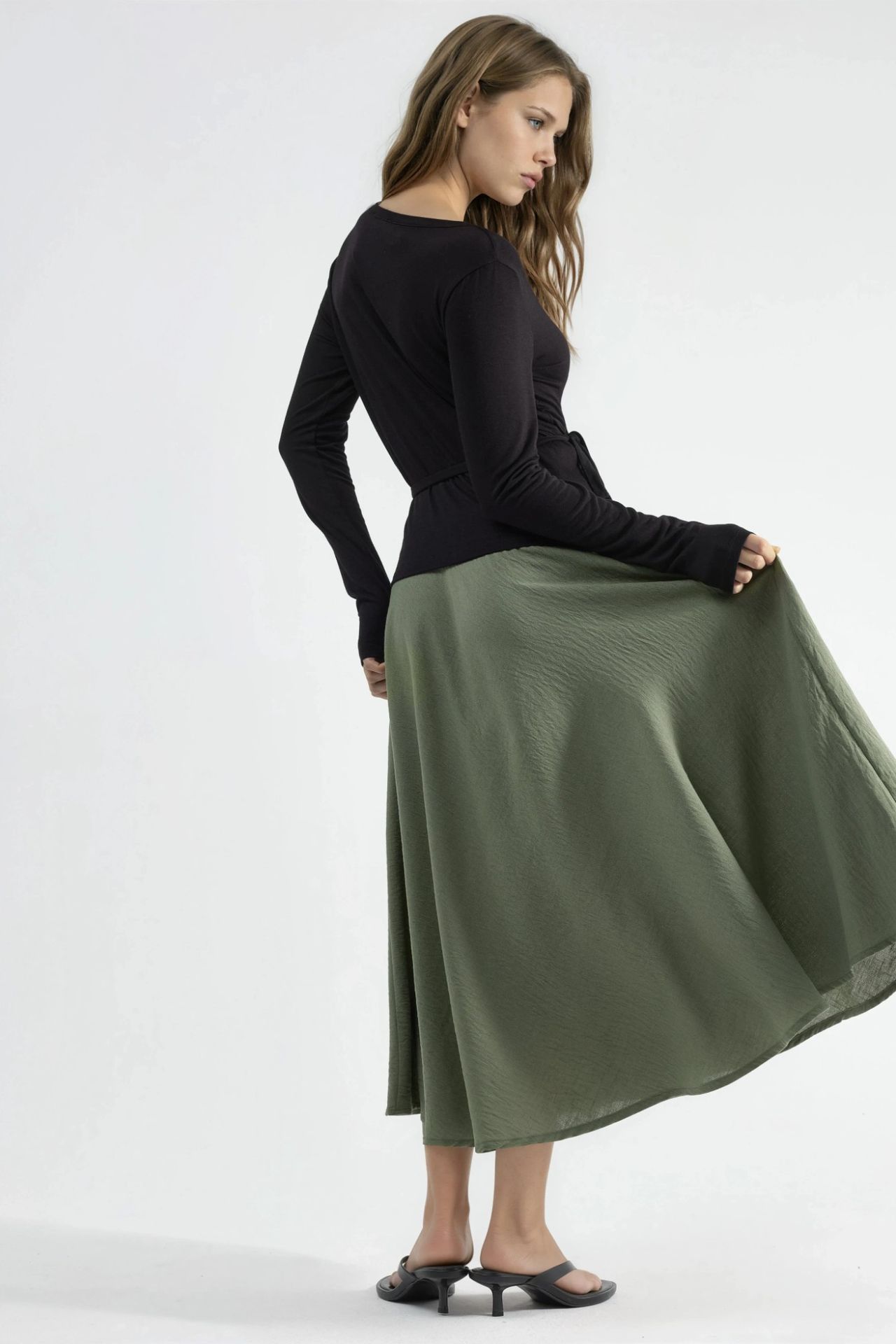 BUSEM High Waist Textured A-Line Maxi Skirt 3