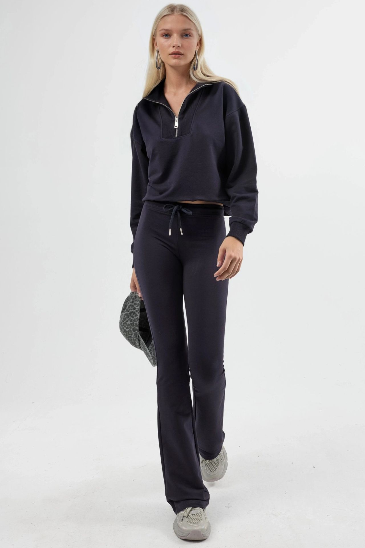 BUSEM Mid Waist Flare Leg Sweatpants with Drawstring 5