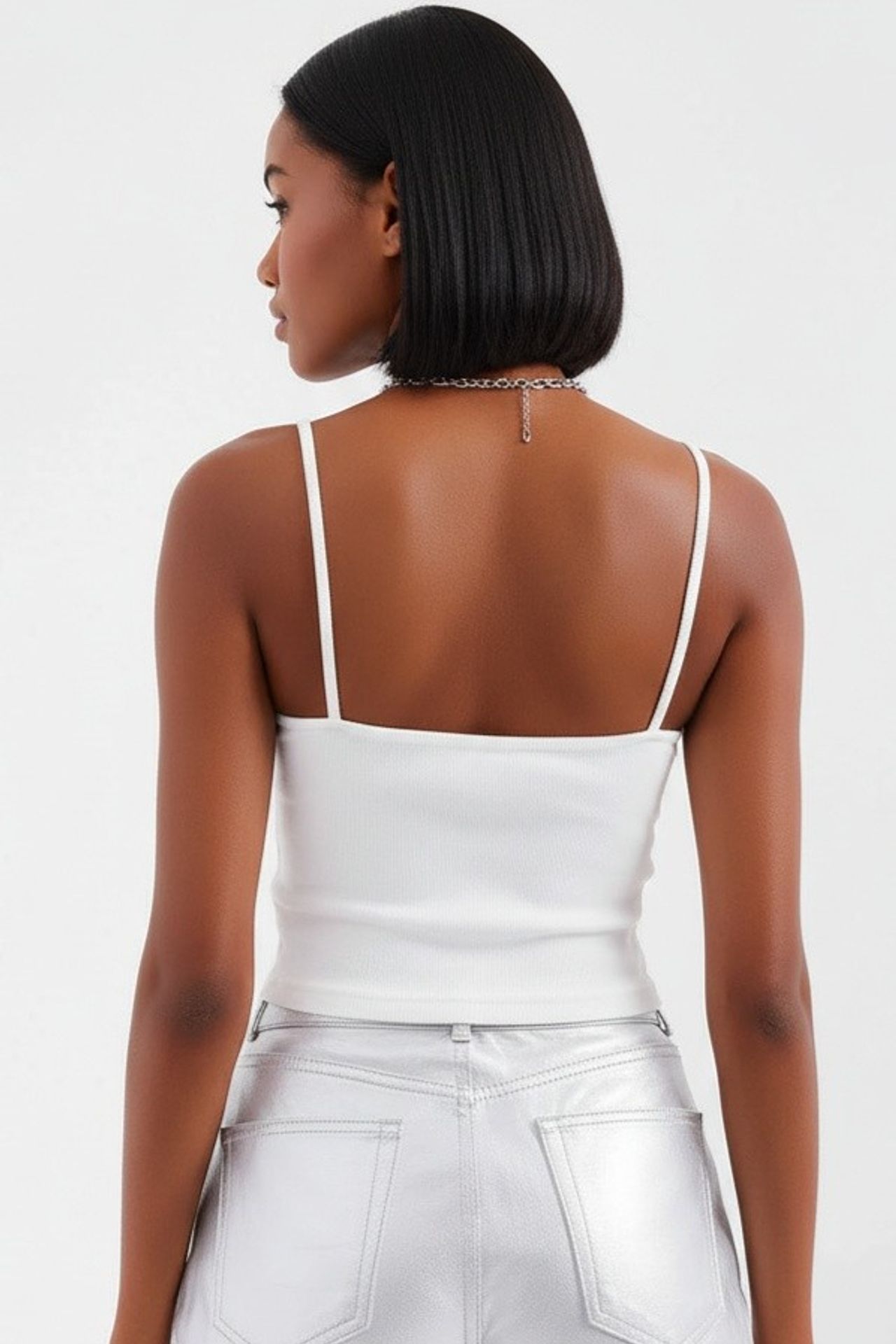 Stone Embellished Fitted Crop Top with V-Neck 3