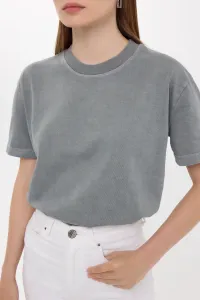 grey-image-3