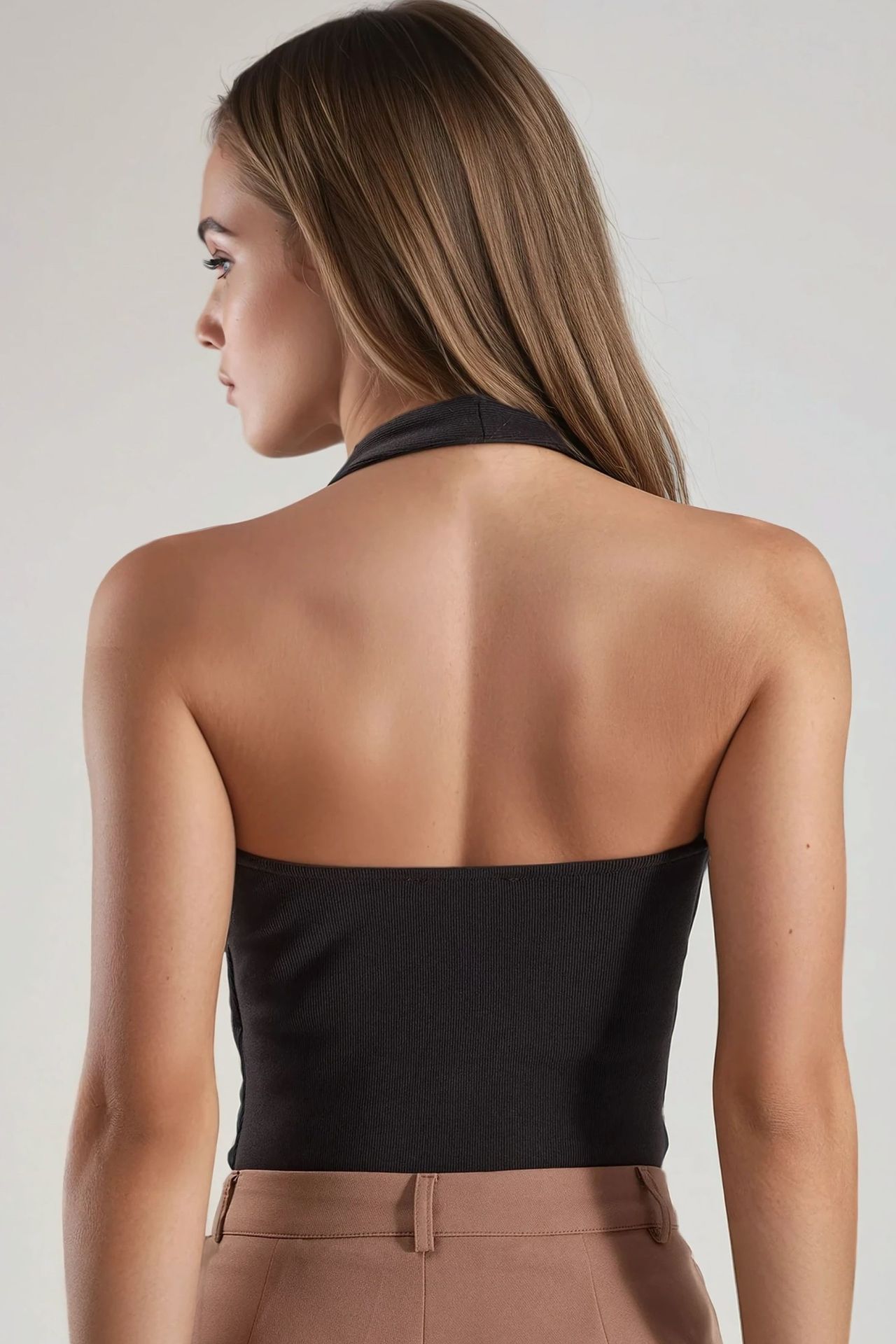 Fitted Halter Neck Knit Top