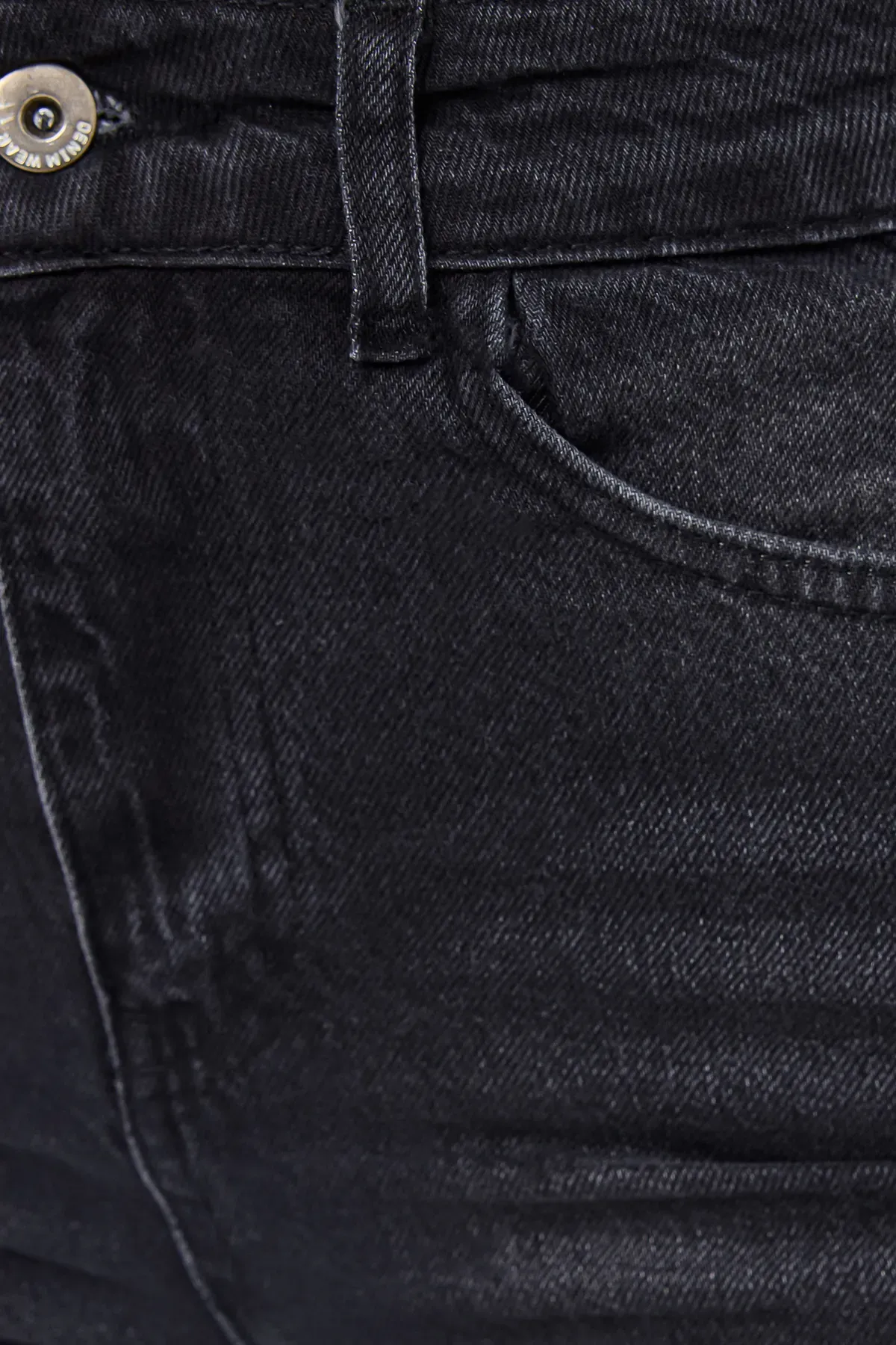 High-Waist Wide-Leg Jeans  5