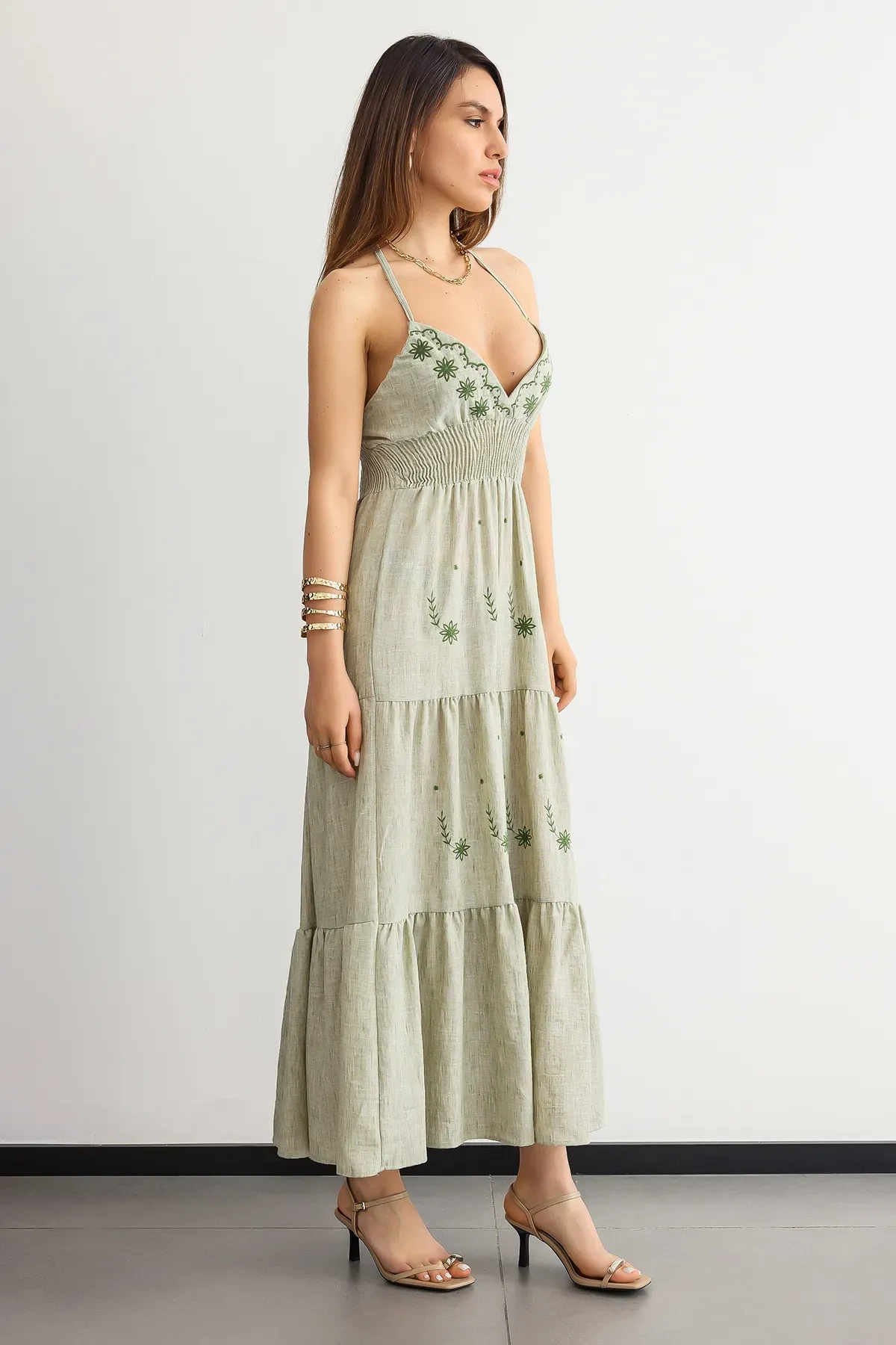 Embroidered Sleeveless Maxi Dress with Smocked Details 2