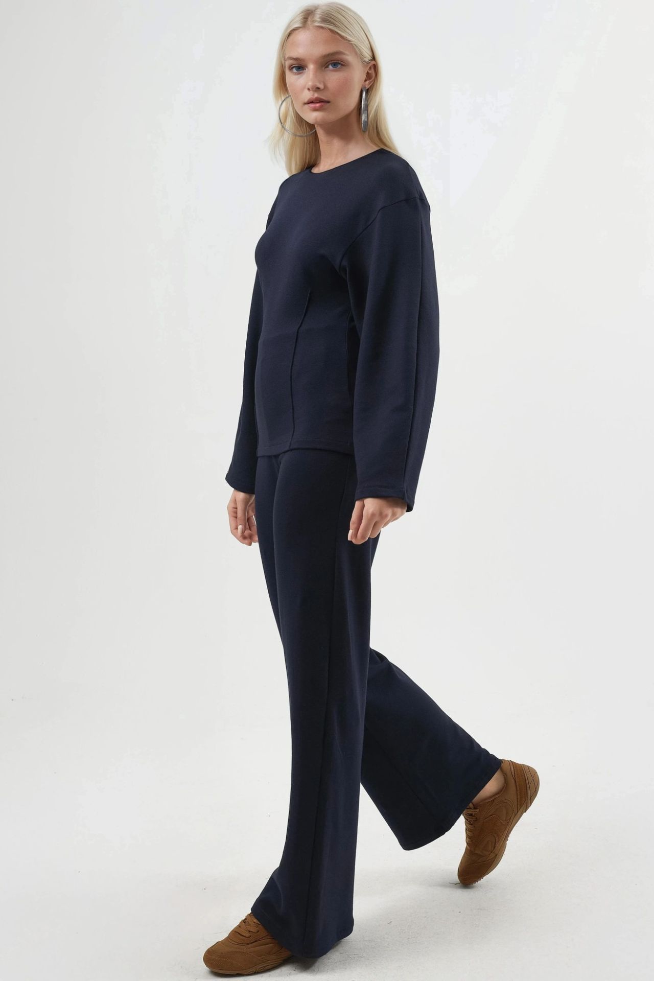 BUSEM Crew Neck Long Sleeve Fitted Blouse 5