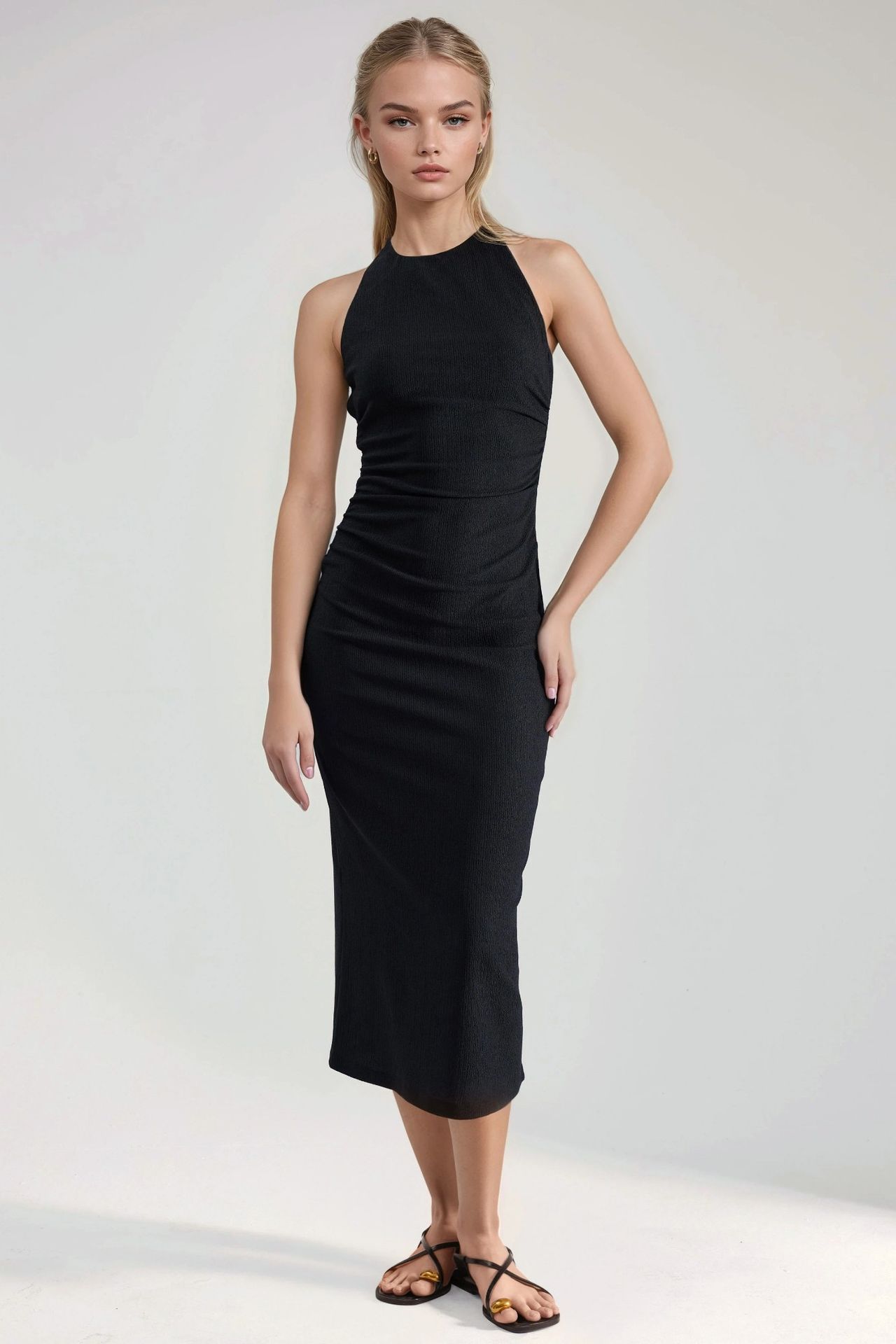 Textured Midi Bodycon Dress with Halter Collar 2