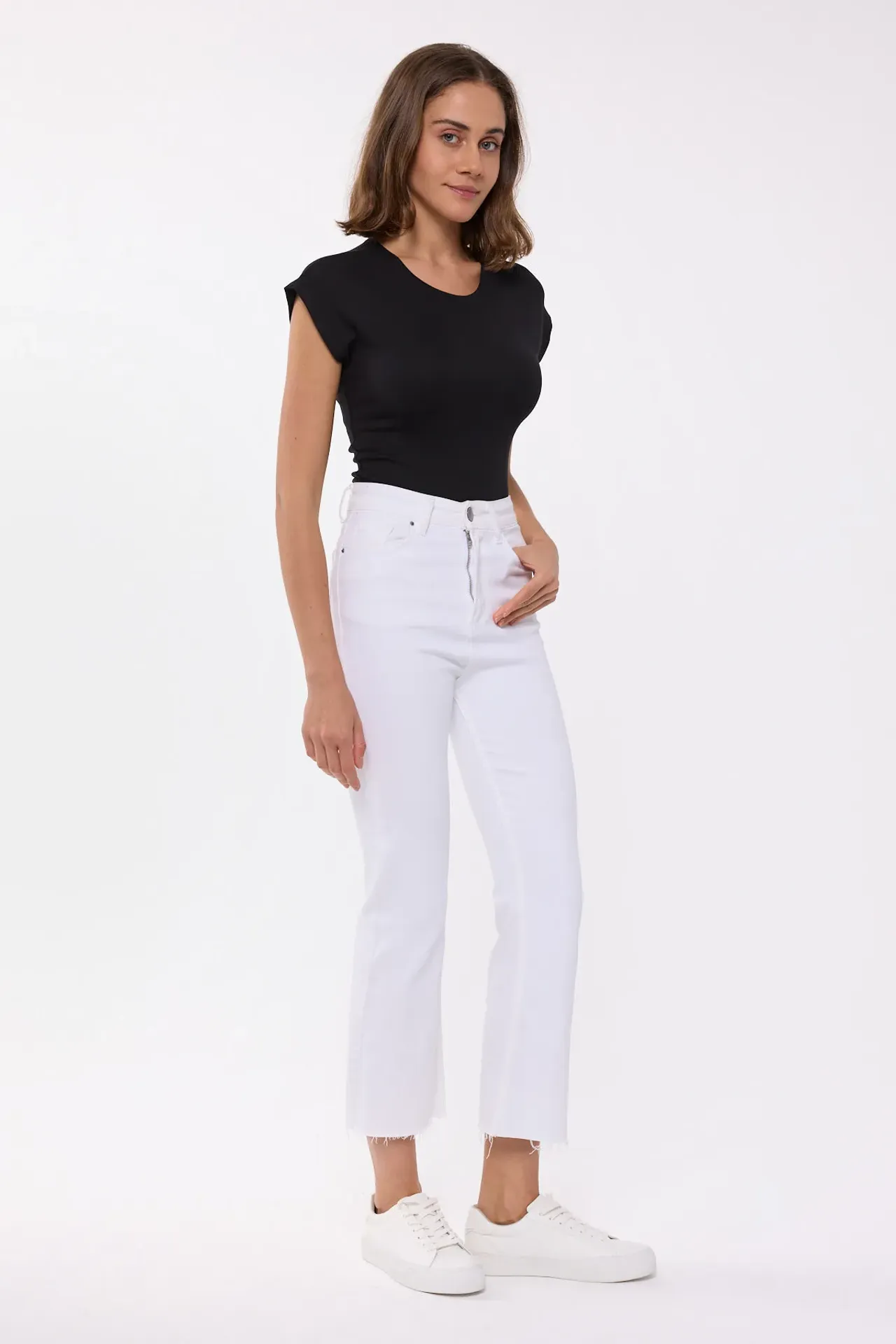 Crew Neck Cropped T-shirt