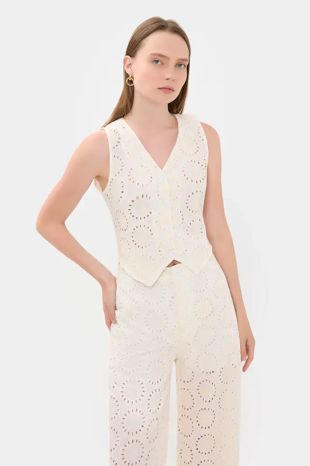 Embroidered Cotton V-Neck Sleeveless Waistcoat