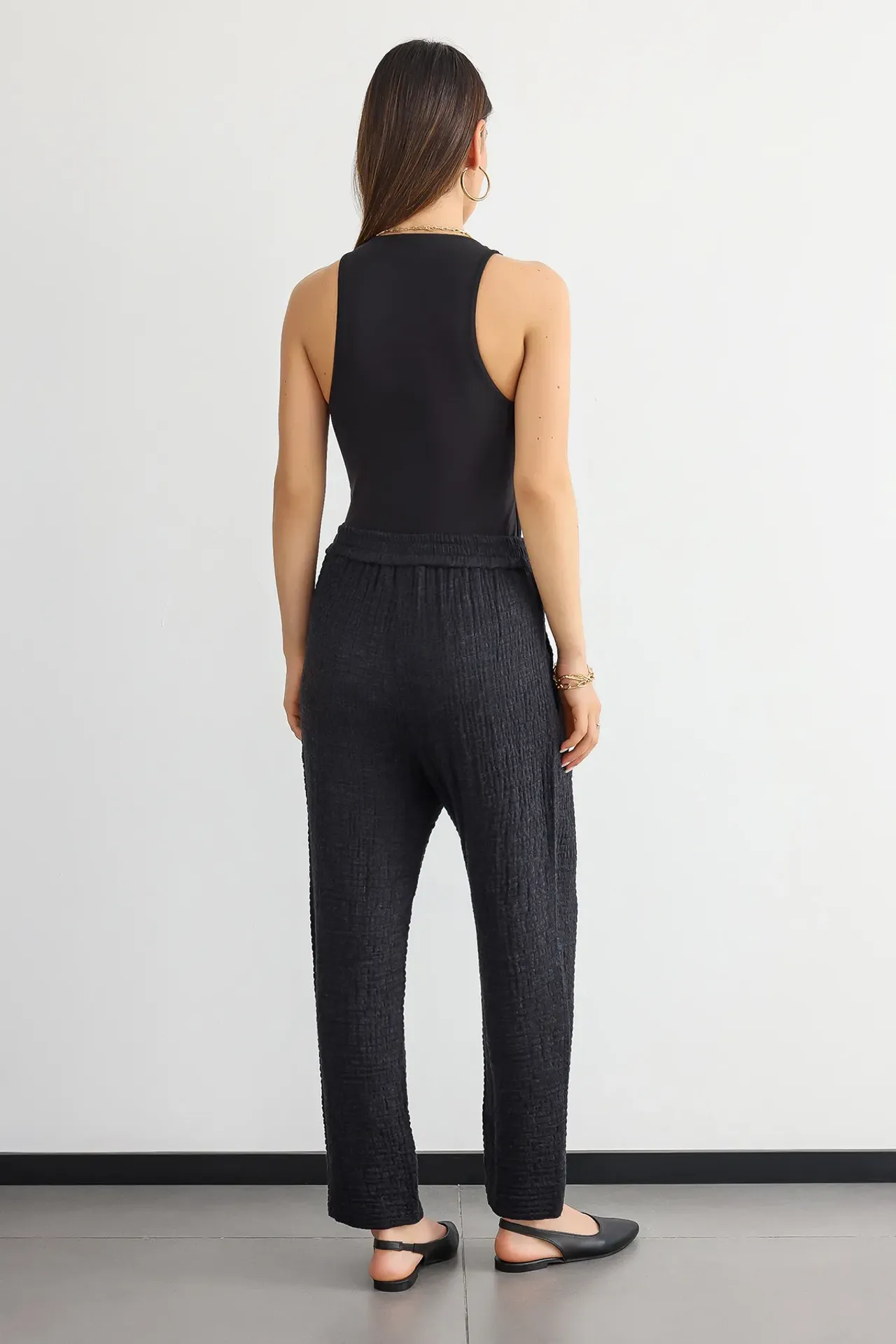 Textured High-Waist Carrot Trousers with Drawstring