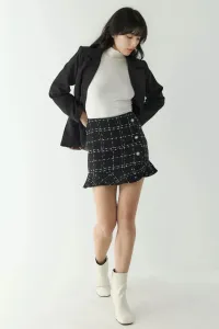 black-image-4