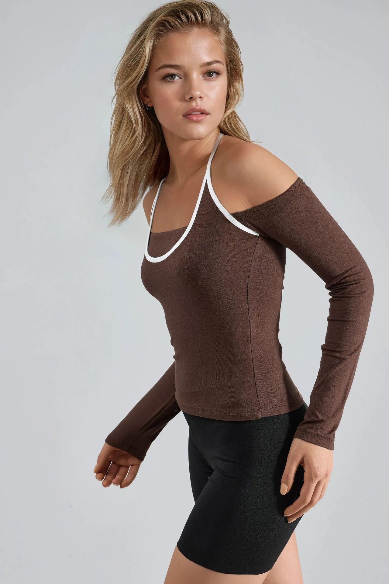 BUSEM Slim Fit Knitted Blouse with U Collar and Contrast Binding 2