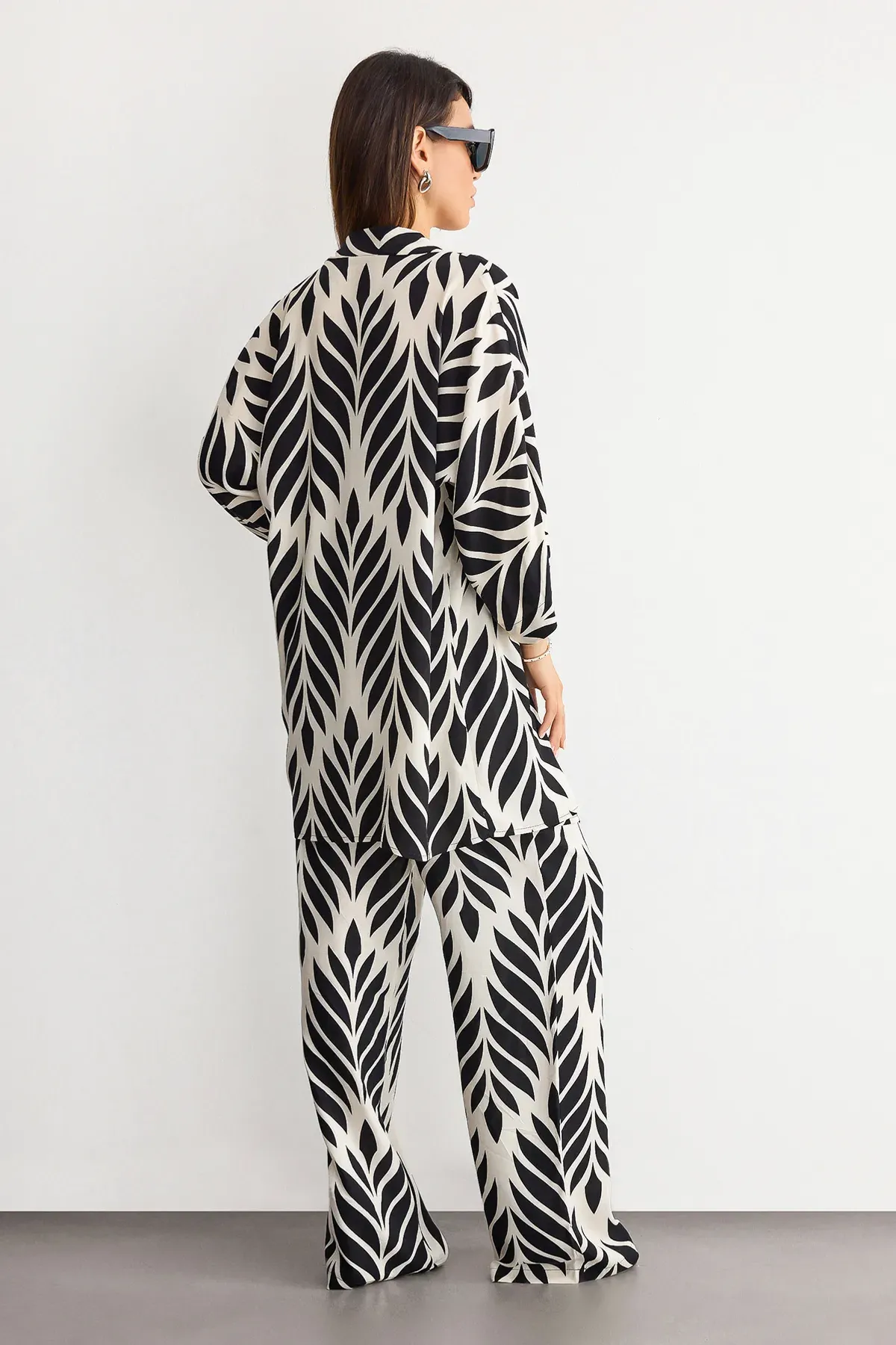 Patterned Cardigan & Top Set 4