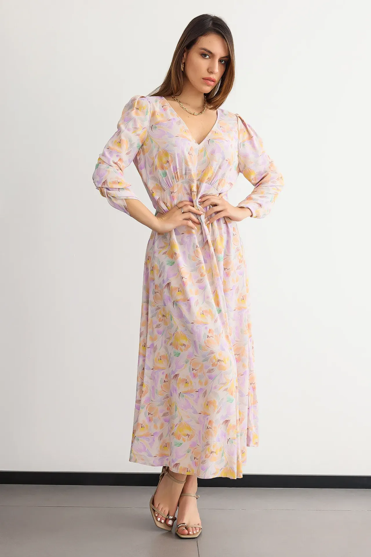 Printed Maxi Dress with V-Neck and Ruched Back