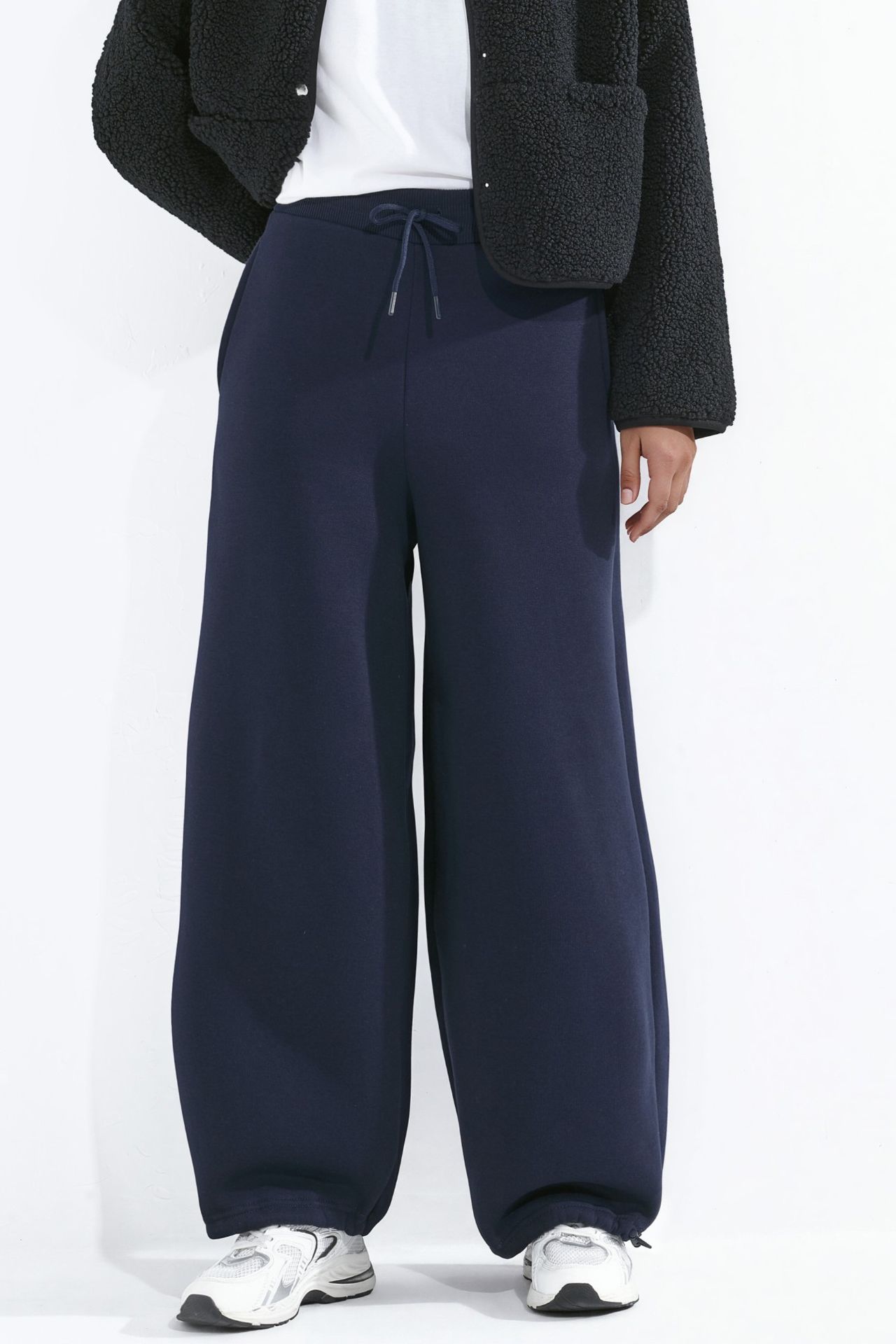 Barrel Fit Basic Raised Sweatpants