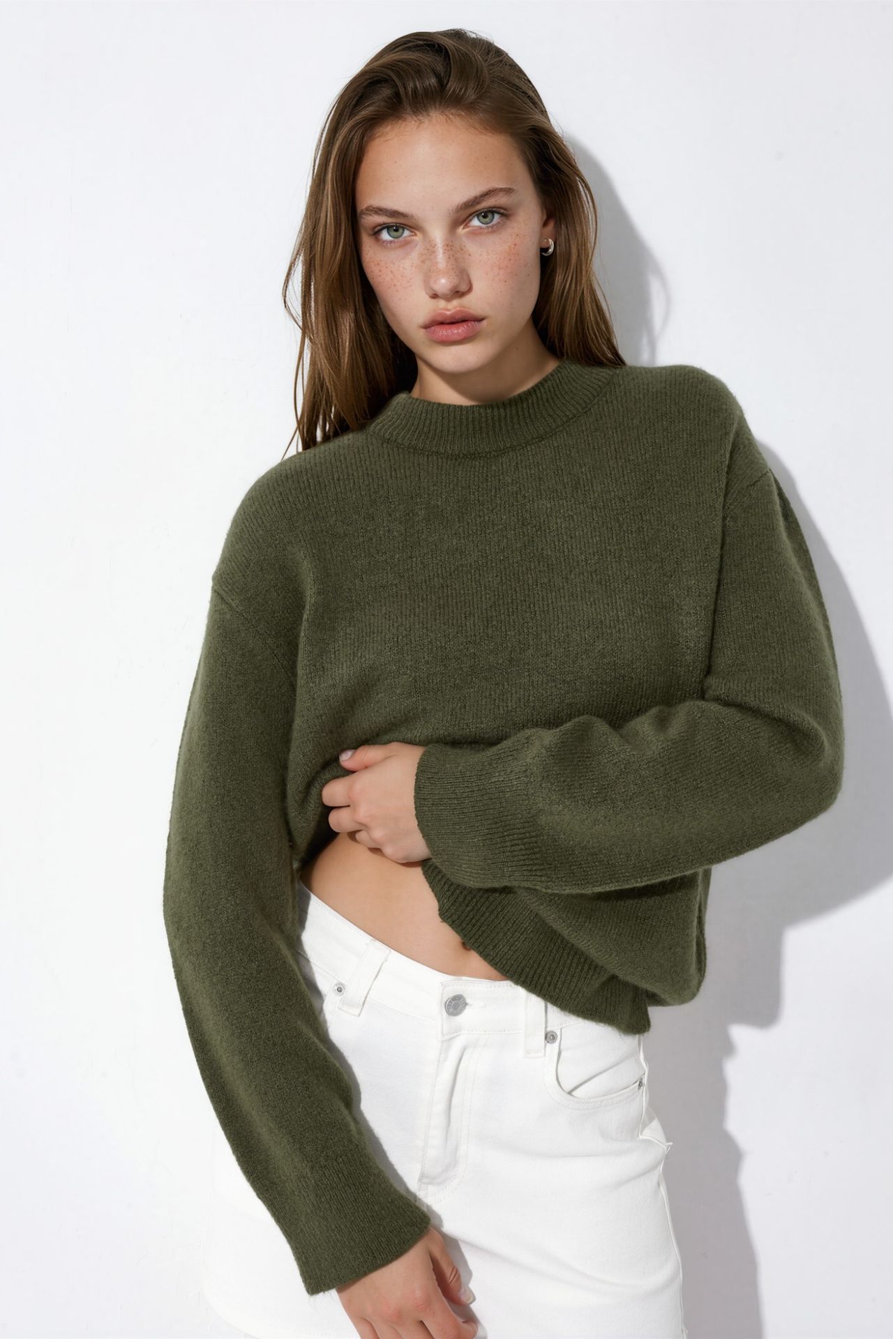 Soft-Textured Basic Knit Sweater 3