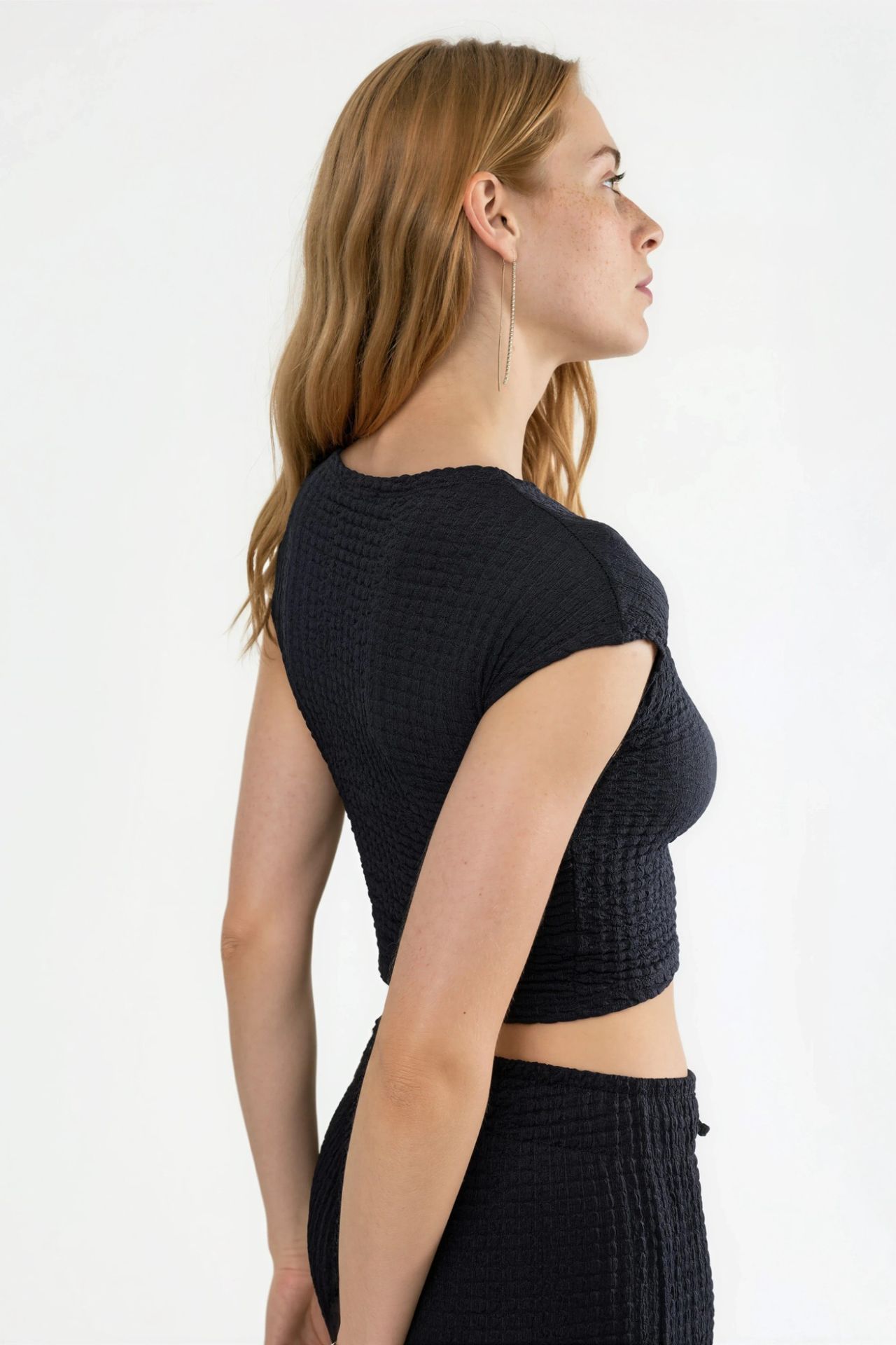 BUSEM Fitted Textured Ribbed Crop Top 3