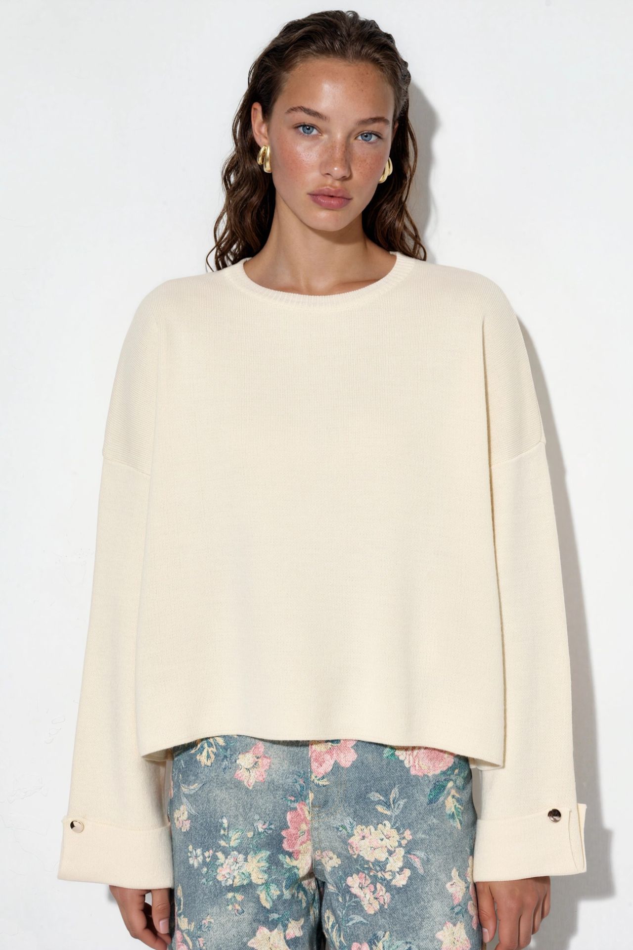 Button Detailed Knit Sweater 6