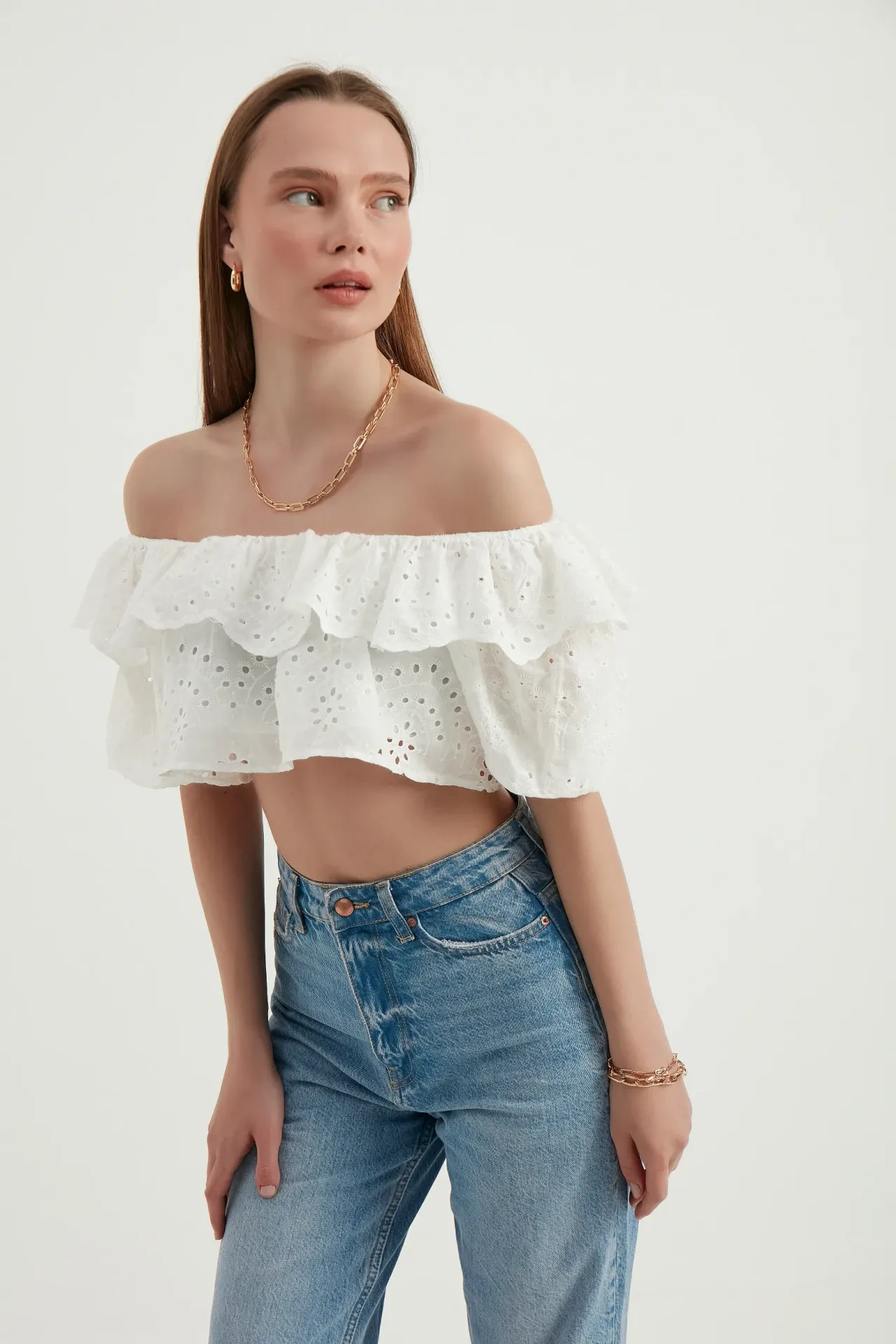 Off Shoulder Ruffled Textured Short Sleeve Top with a Balloon Sleeves