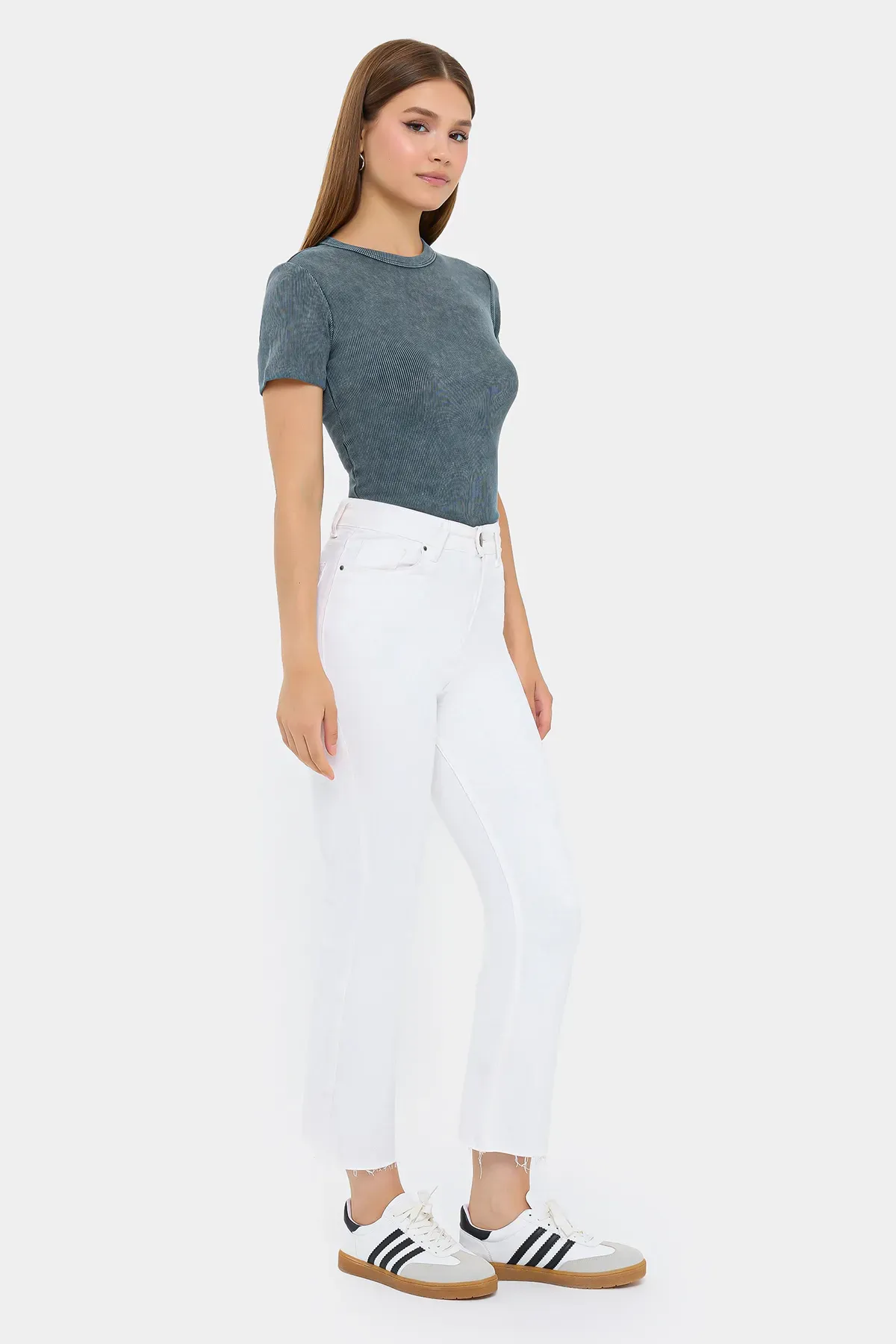 Short Sleeve Acid-Washed T-Shirt with Ribbed Round Neck 3