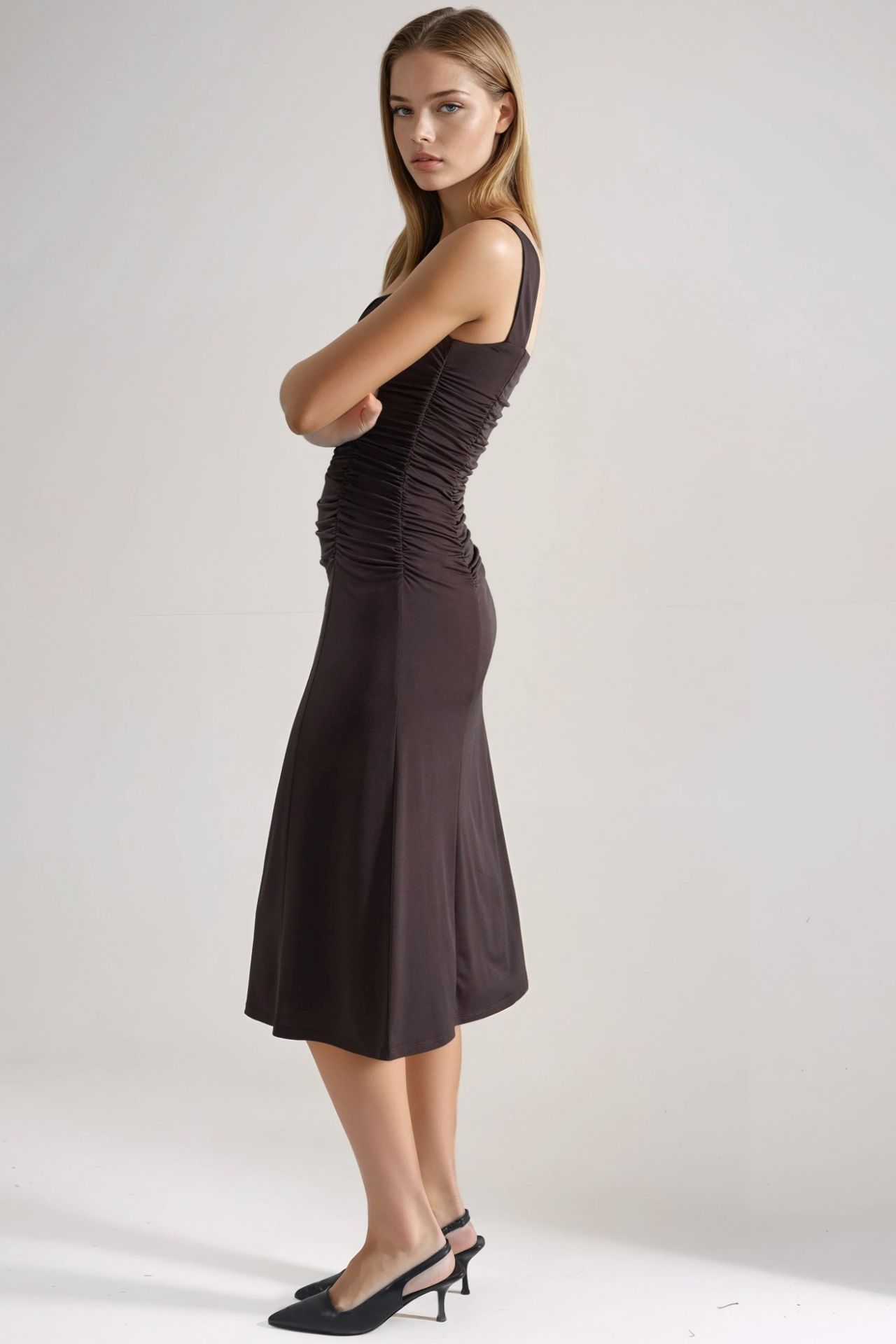 Heart Collar Midi Dress with A-Form Fit 4