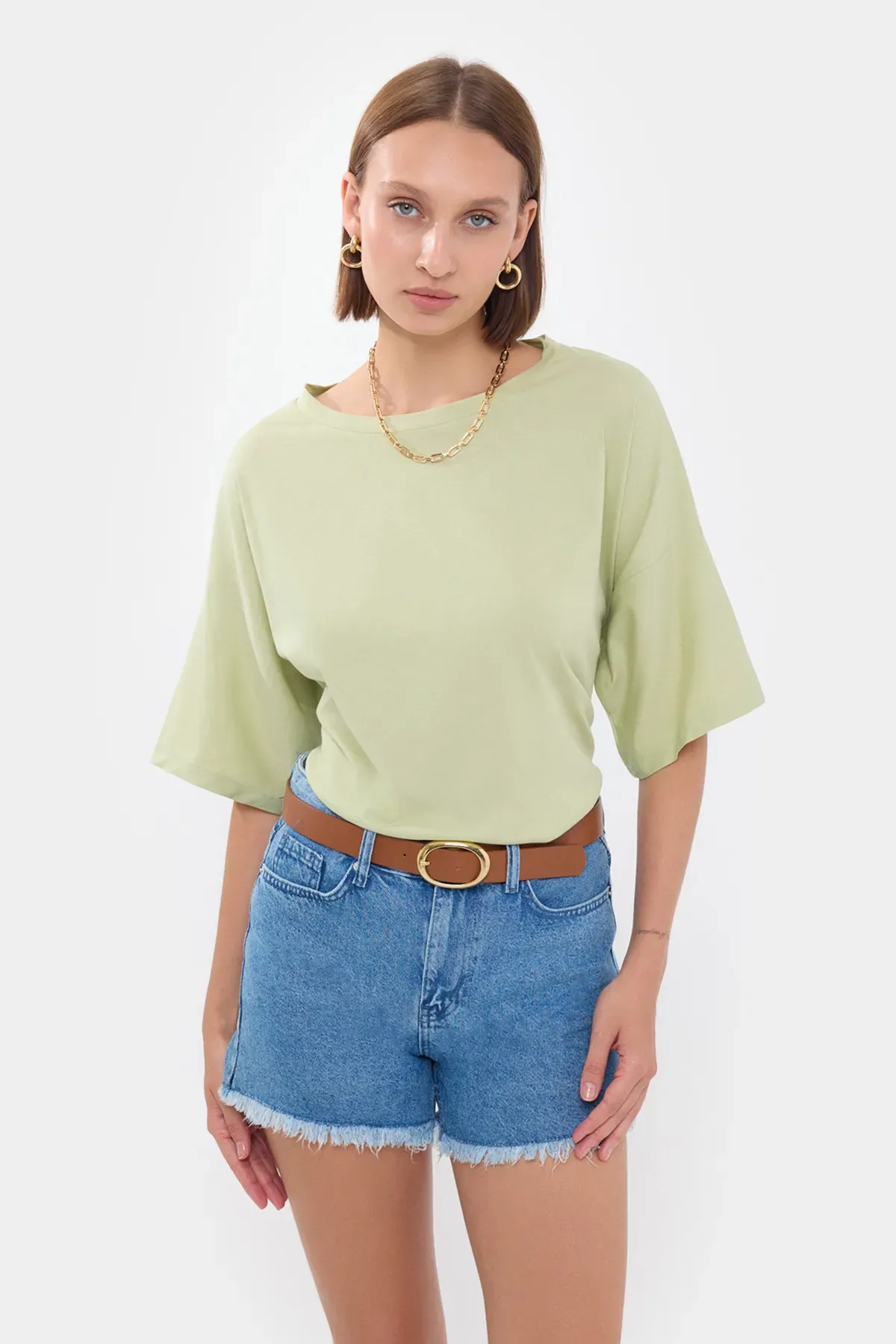 Basic Short Sleeve Round Neck T-Shirt 3