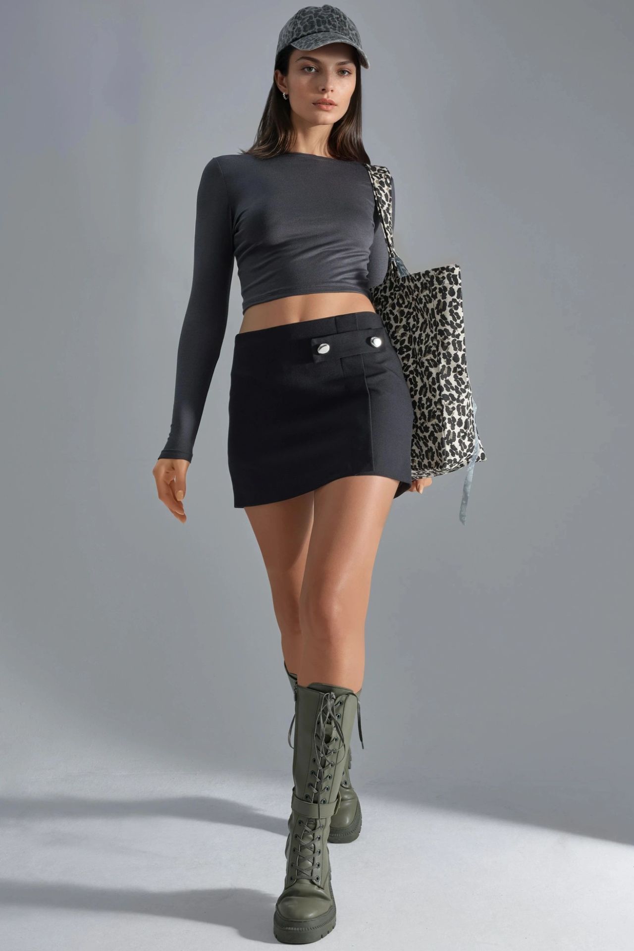 BUSEM Slim Fit Cropped Blouse with Back Cut-Out 7
