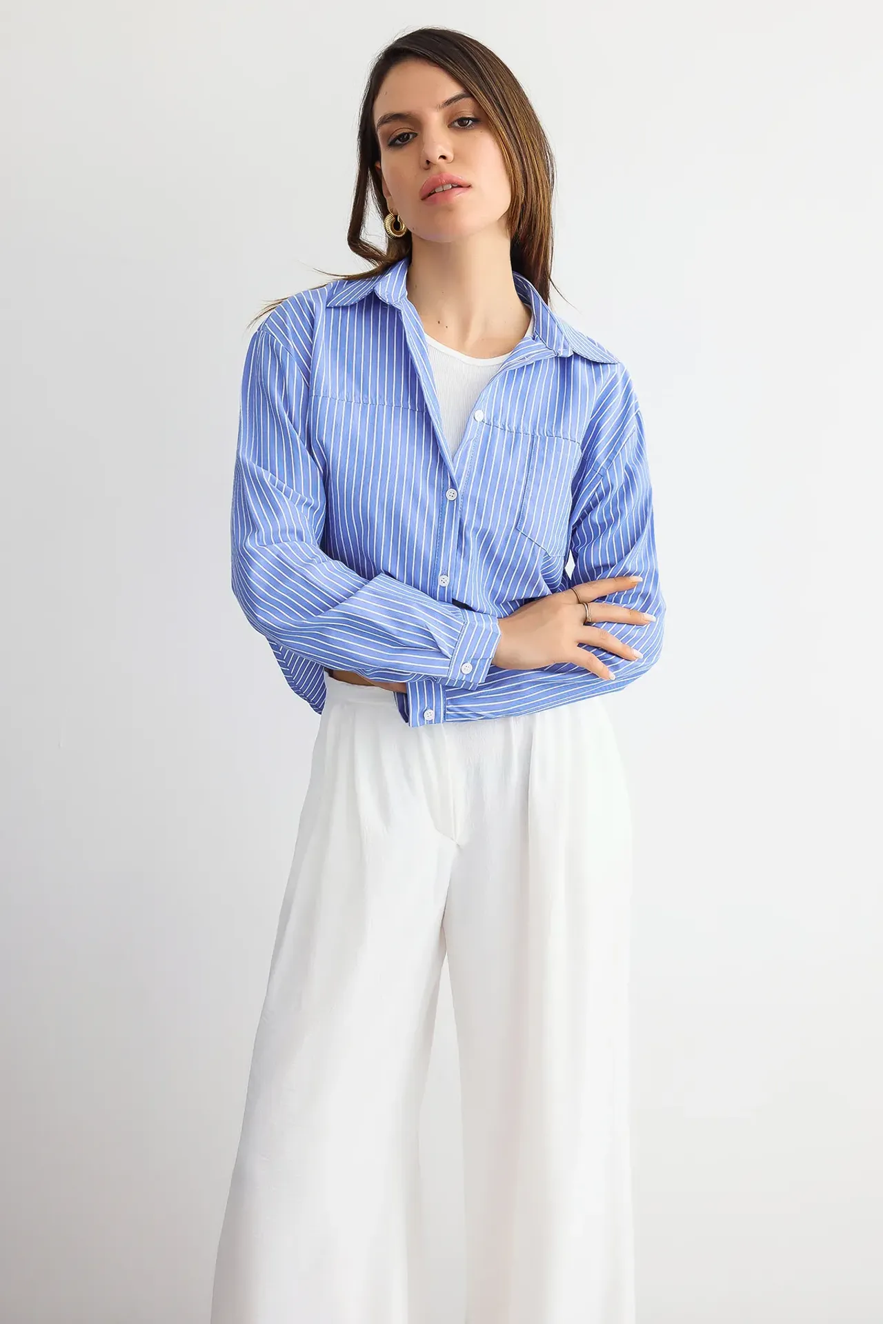 Relaxed Long Sleeve Cropped Shirt with Stripes