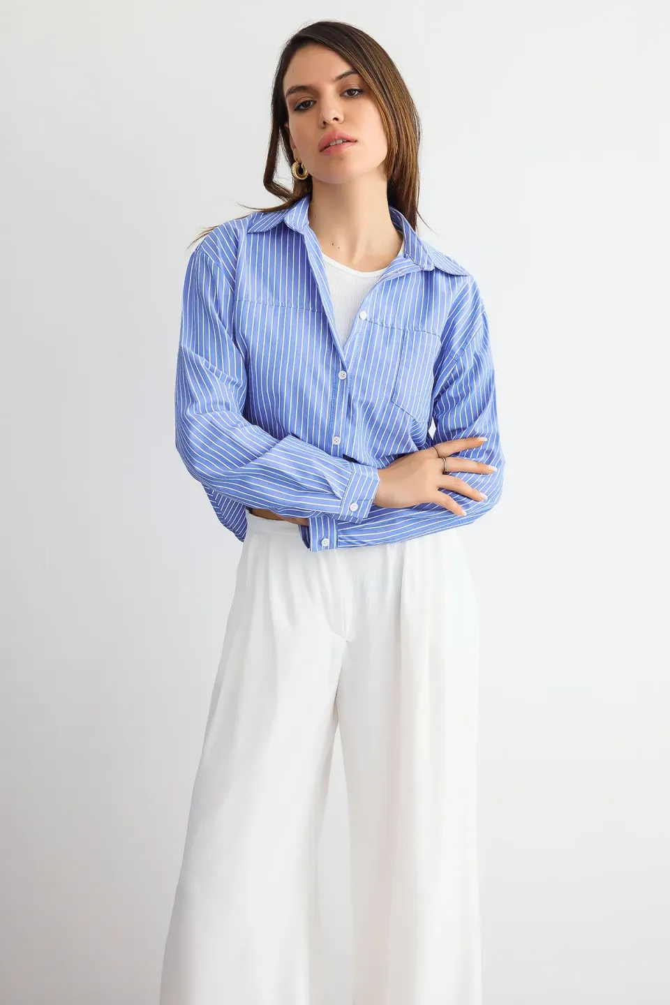 Relaxed Long Sleeve Cropped Shirt with Stripes