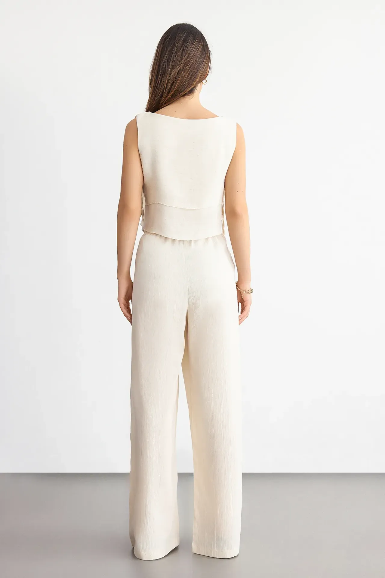 Round Neck Muslin Crop Top with a Tie Side