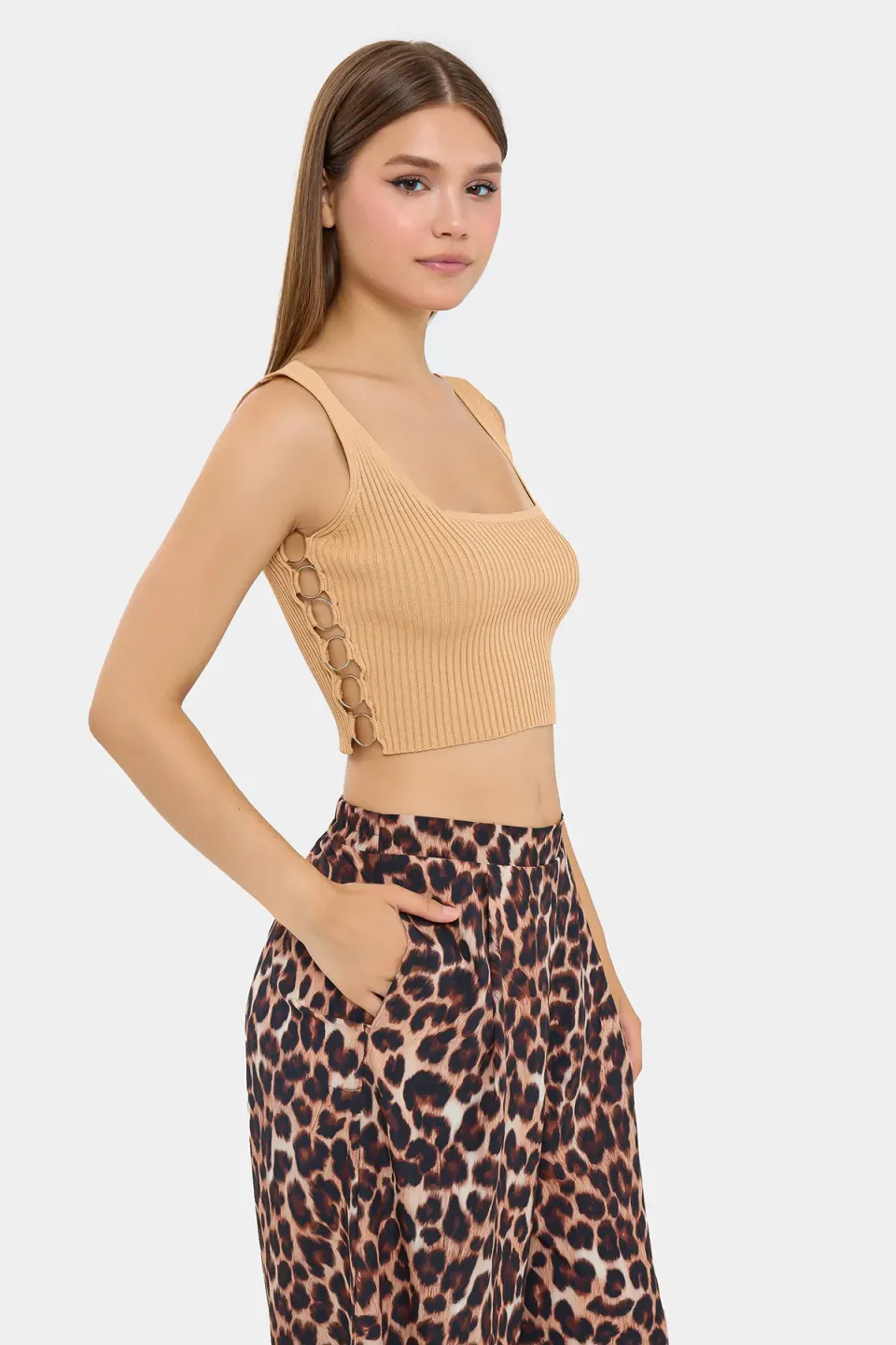 Ribbed Square-Neck Cropped Tank Top