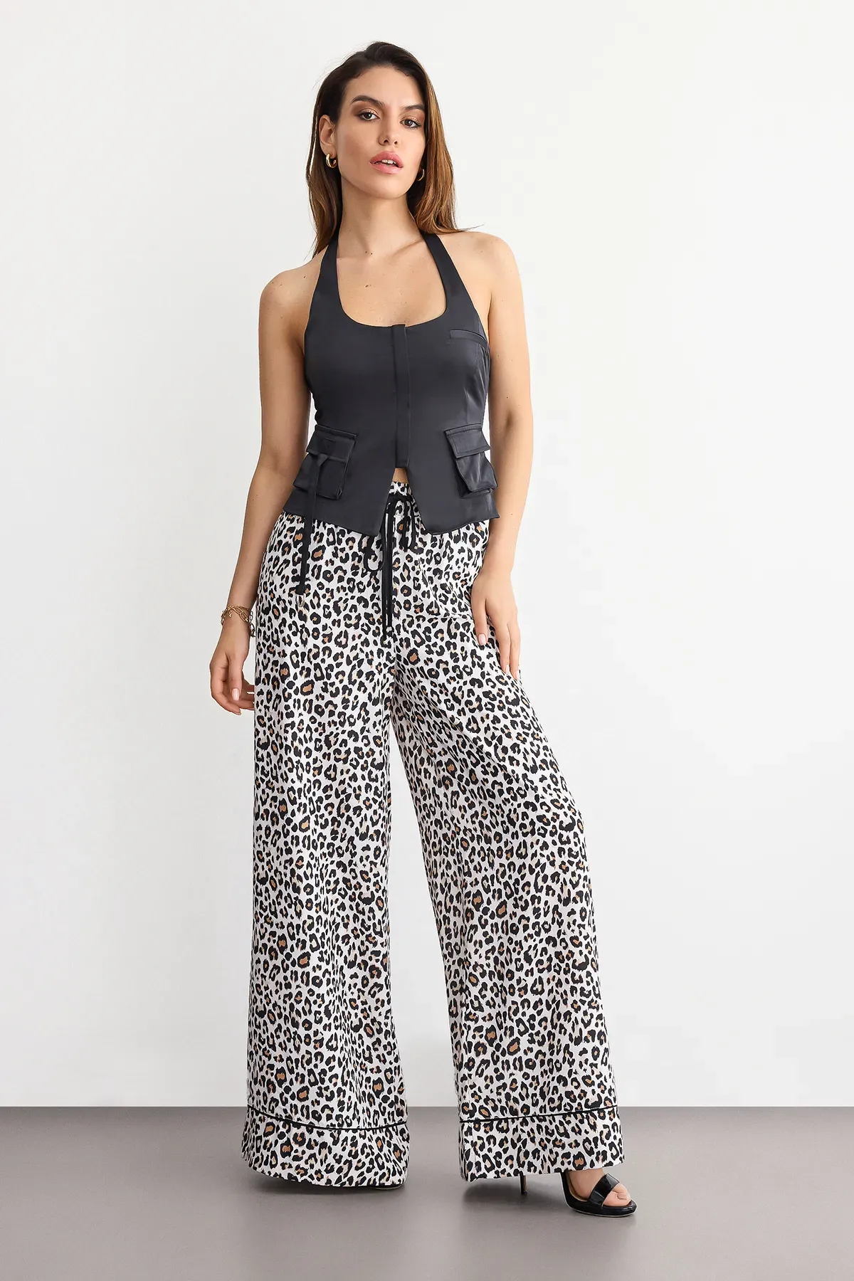 High-Waist Super Wide Leg Trousers with Animal Print  2