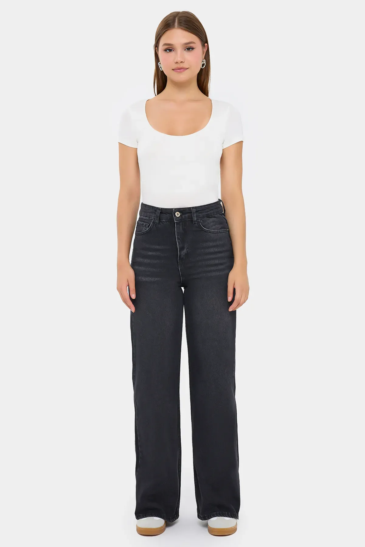 Basic Short Sleeve Woven T-Shirt with Scoop Neck 1