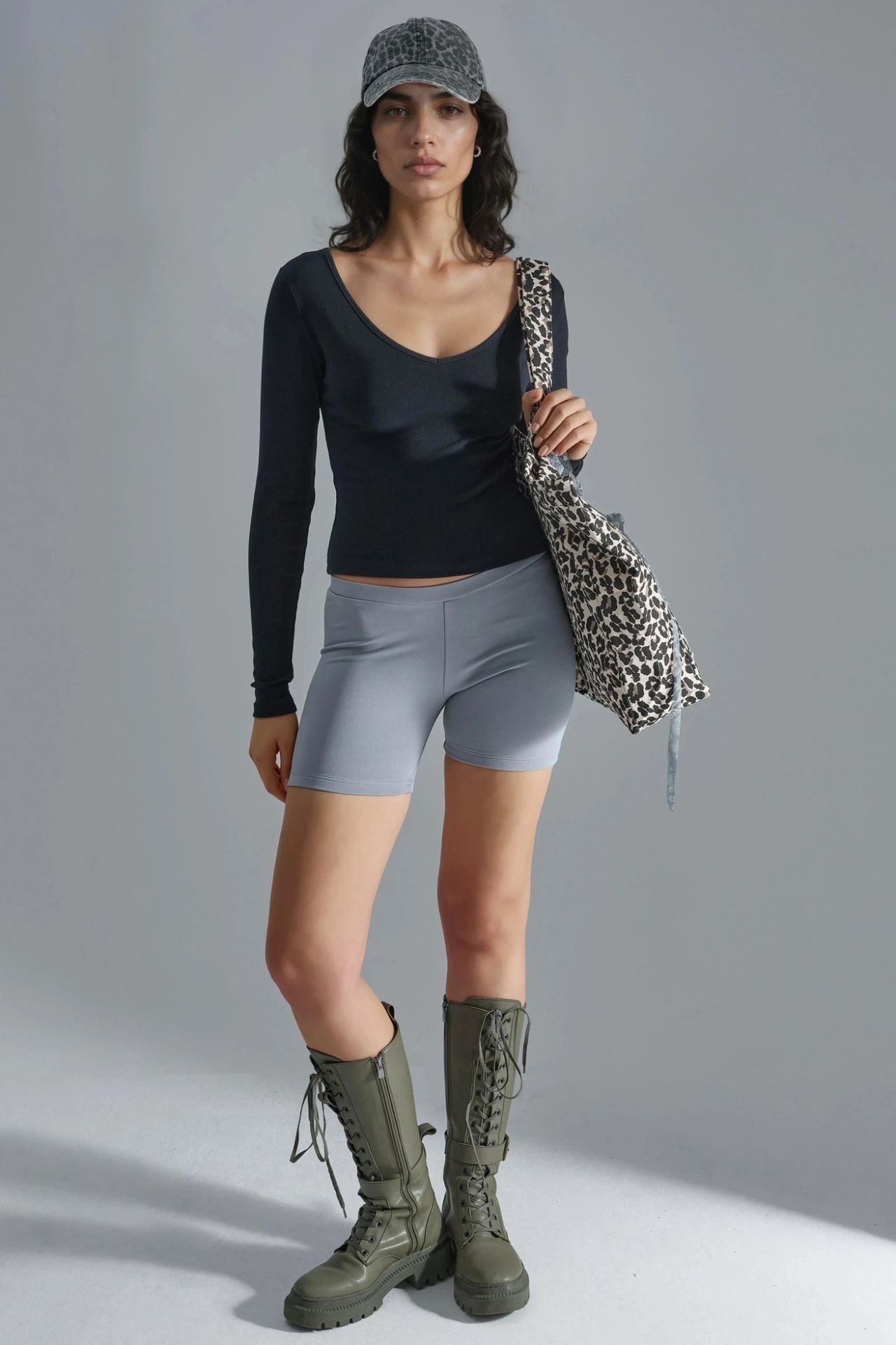 BUSEM Fitted V-Neck Long Sleeve Blouse 6