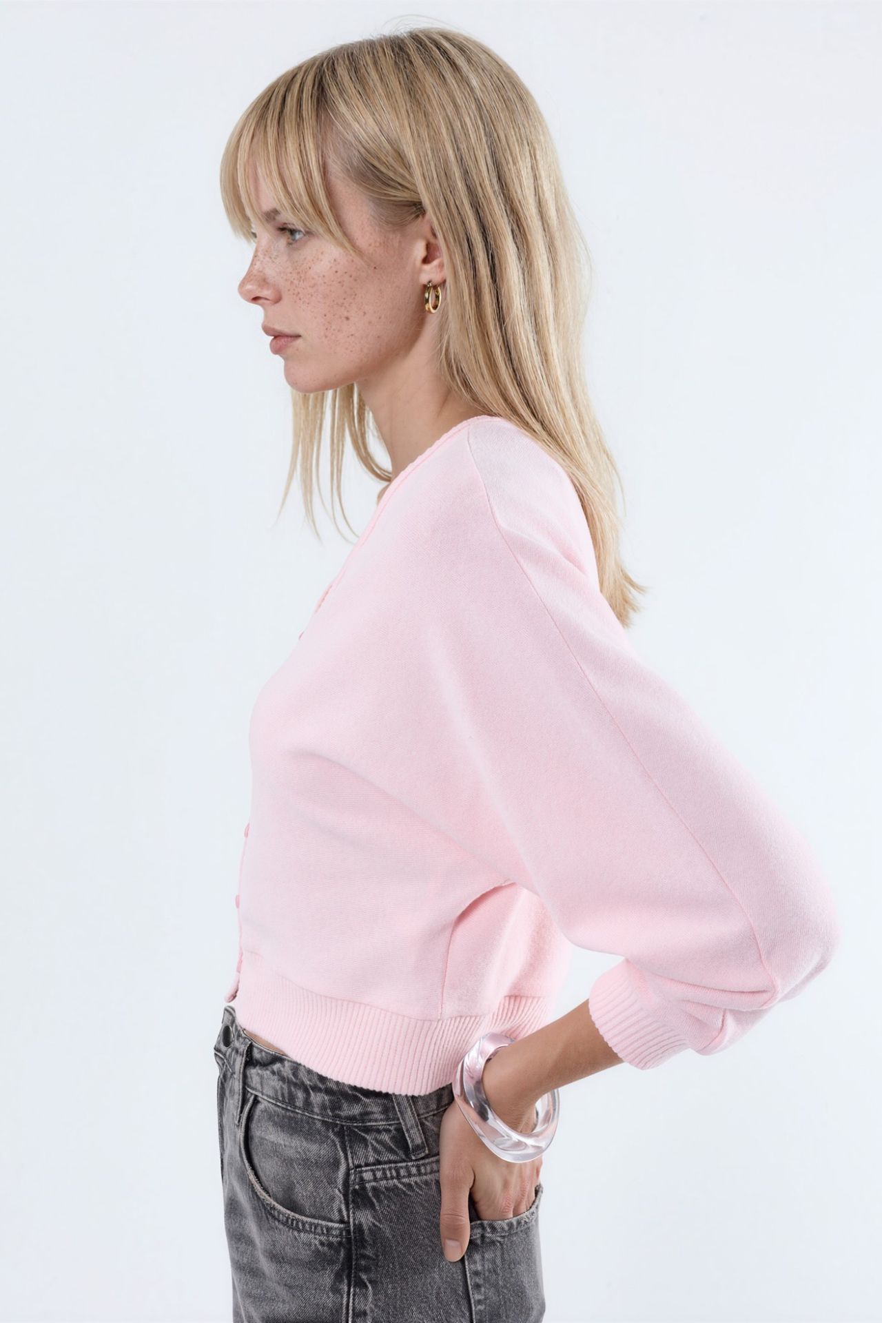 BUSEM V-Neck Ribbed Crop Cardigan 2
