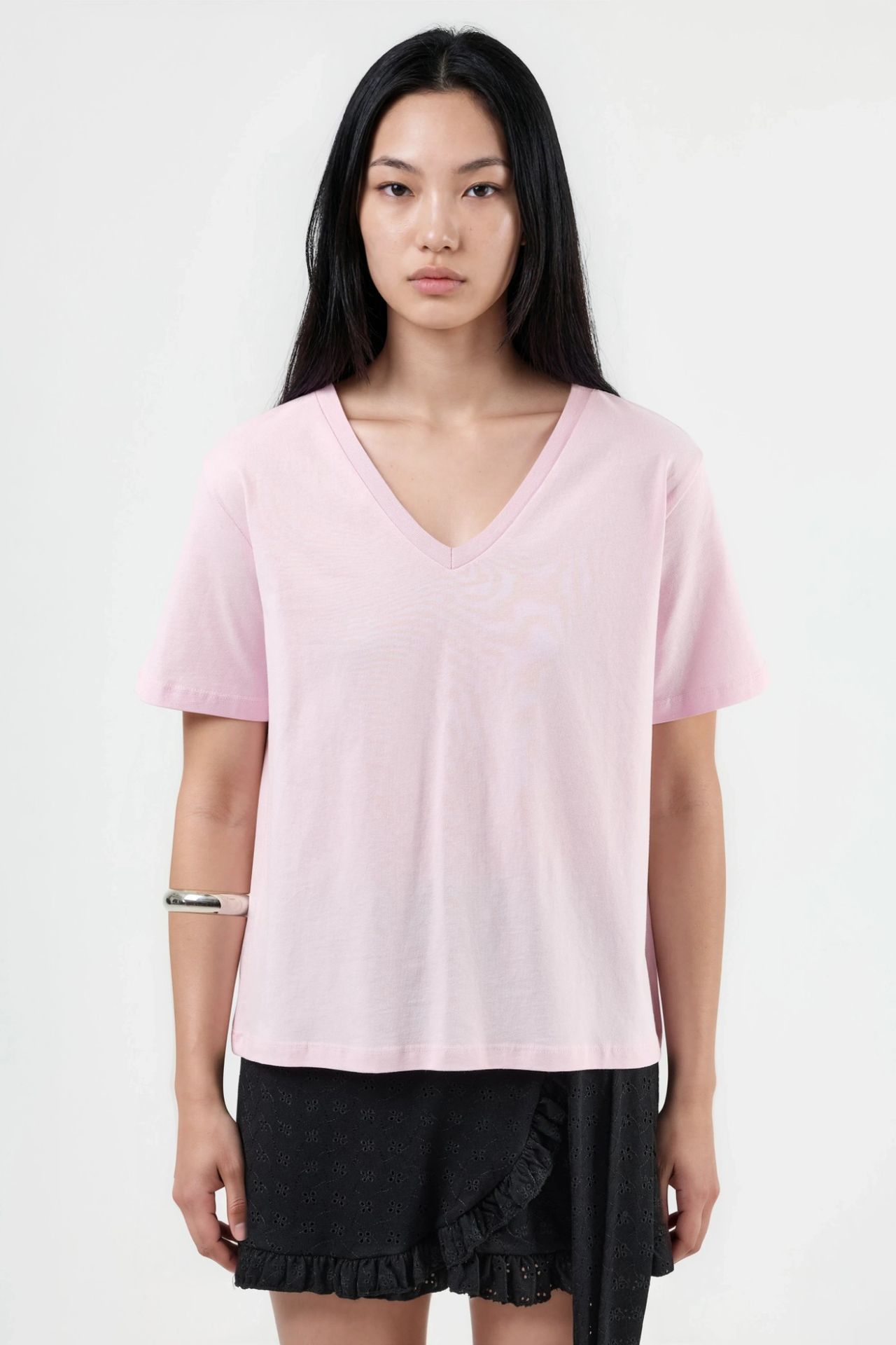 BUSEM V-Neck Solid Knit T-Shirt 6