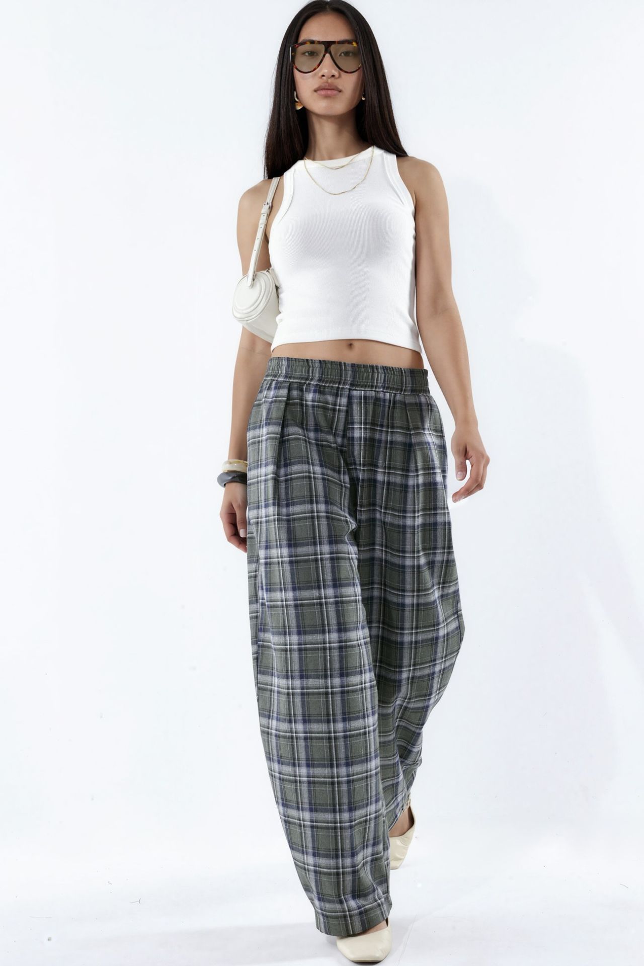 Elastic Waist Pocket Detail Plaid Pants 5